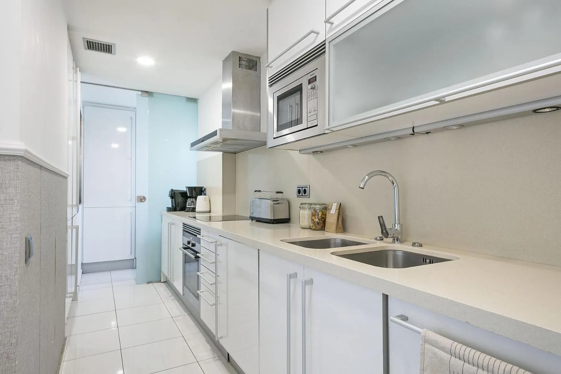 Kitchen or kitchenette in Ola Living Plaza Catalunya