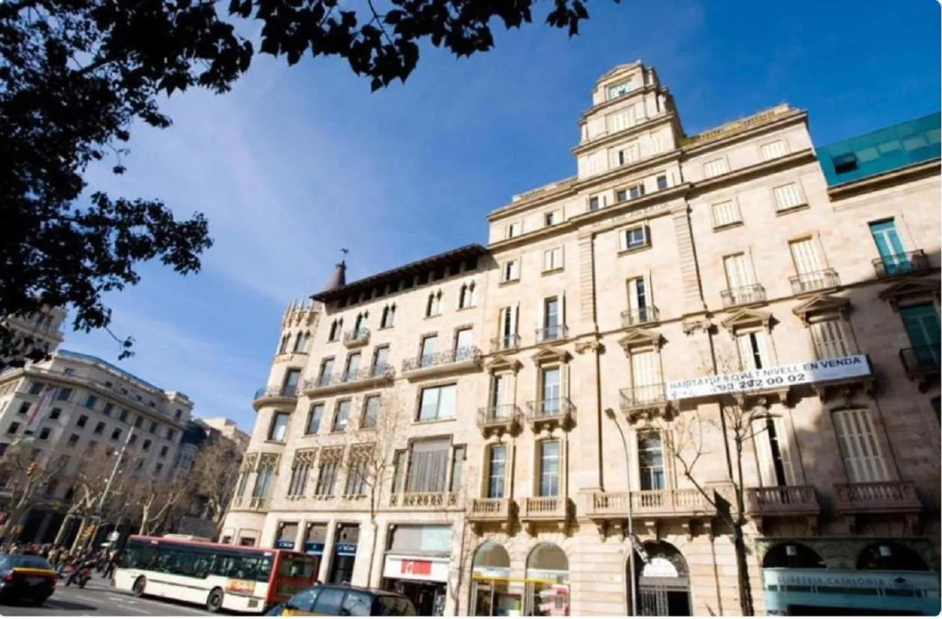 Property building in Ola Living Plaza Catalunya