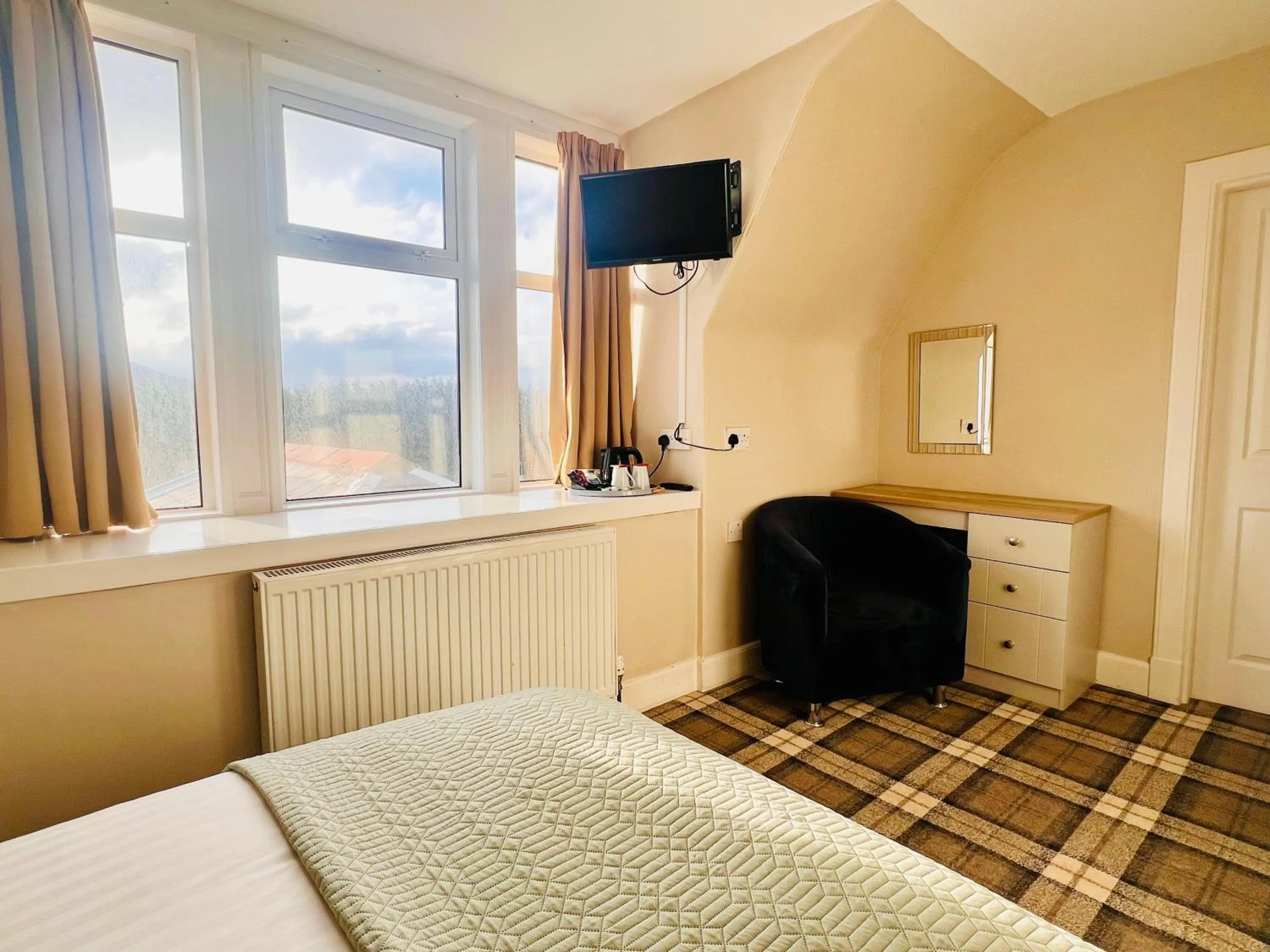 Bed in Cullen Bay Hotel