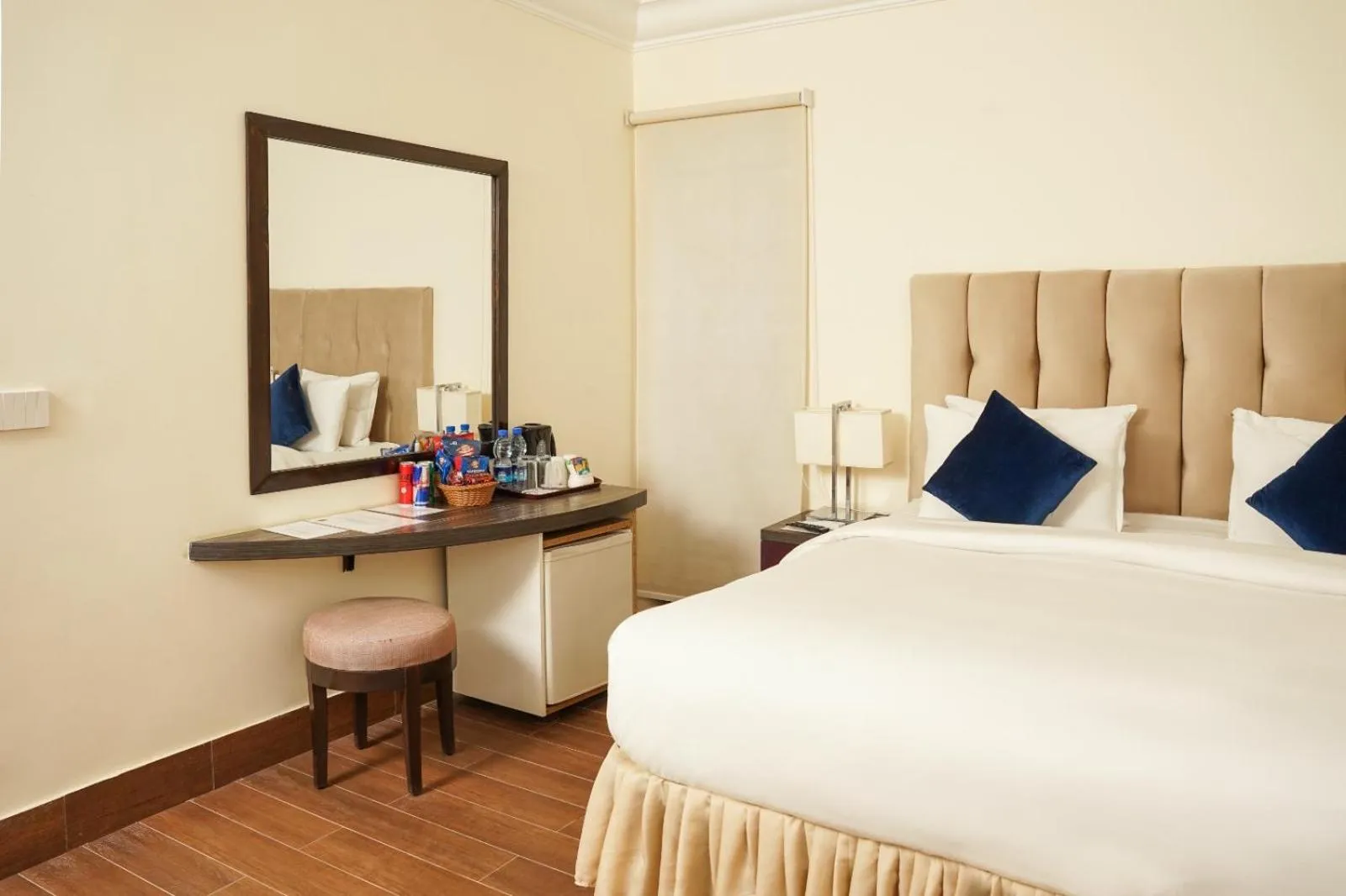 Bed in Falettis Grand Bahawalpur