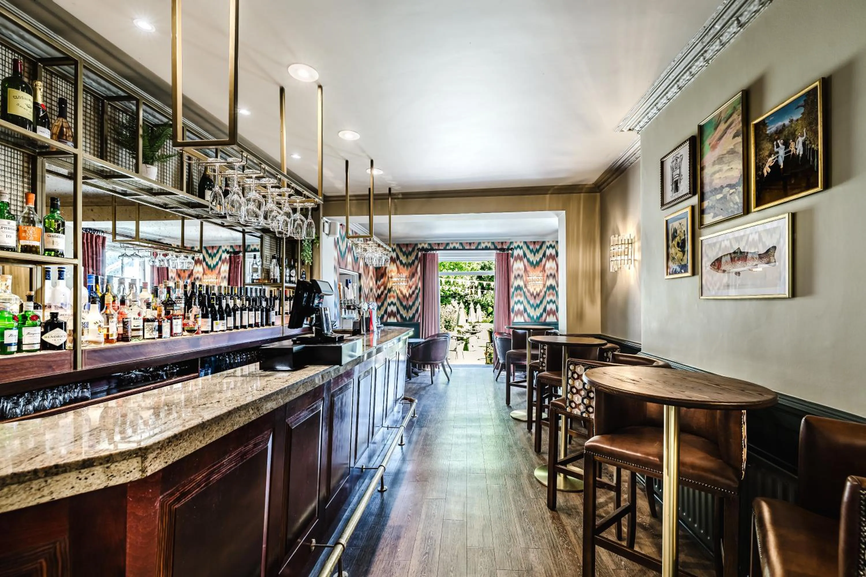 Lounge or bar in Winchester Royal Hotel