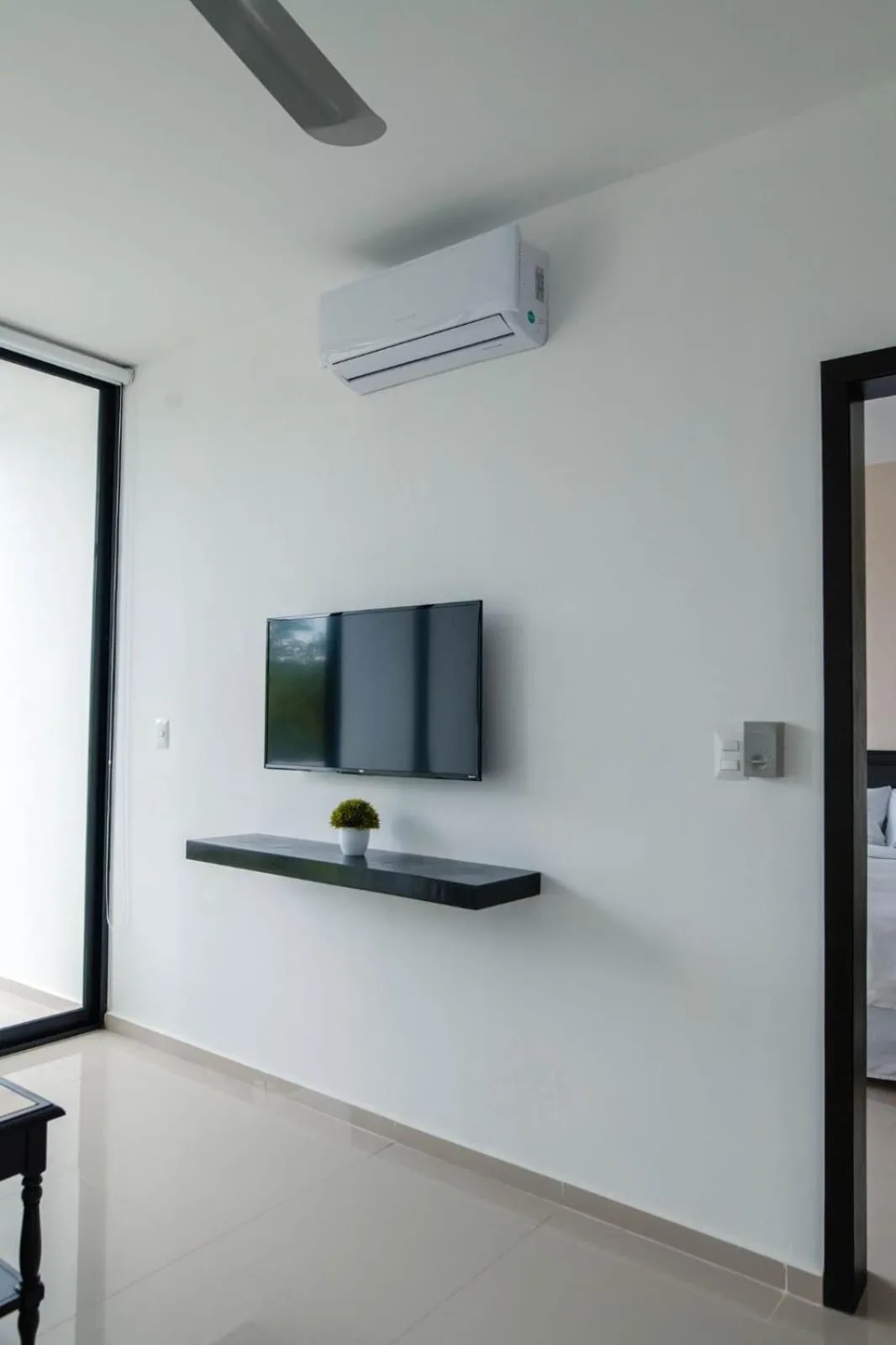 TV and multimedia in Hotel & Suites Yuca Ville Siglo XXI