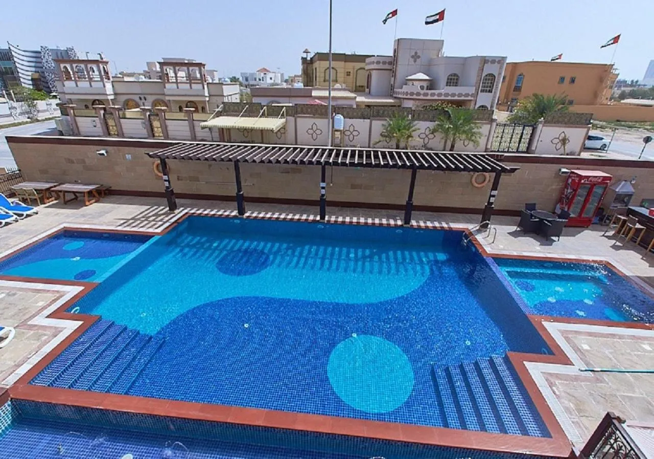 Swimming pool in Mughal Suites