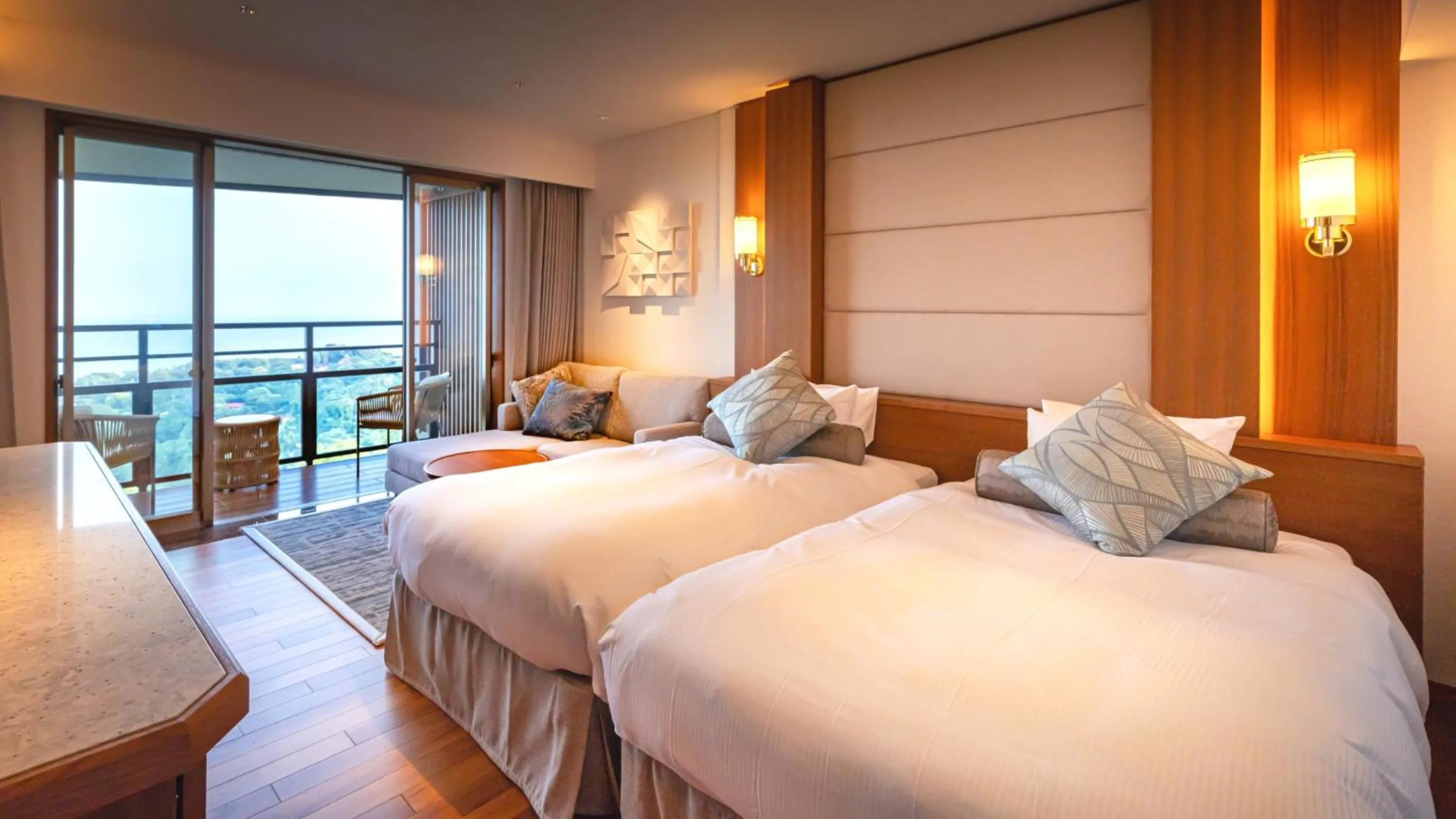 Bed in Izu Hotel Resort & Spa