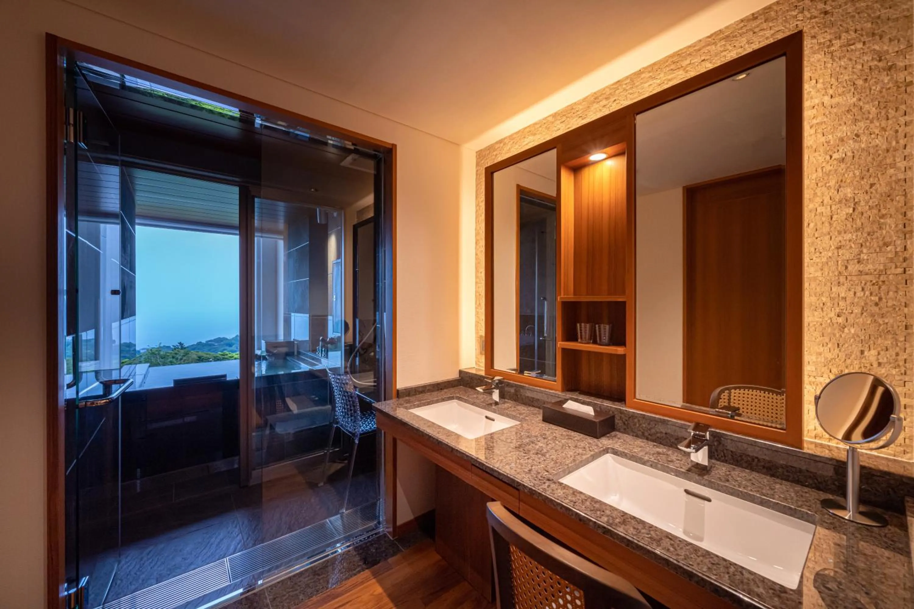 Izu Hotel Resort & Spa