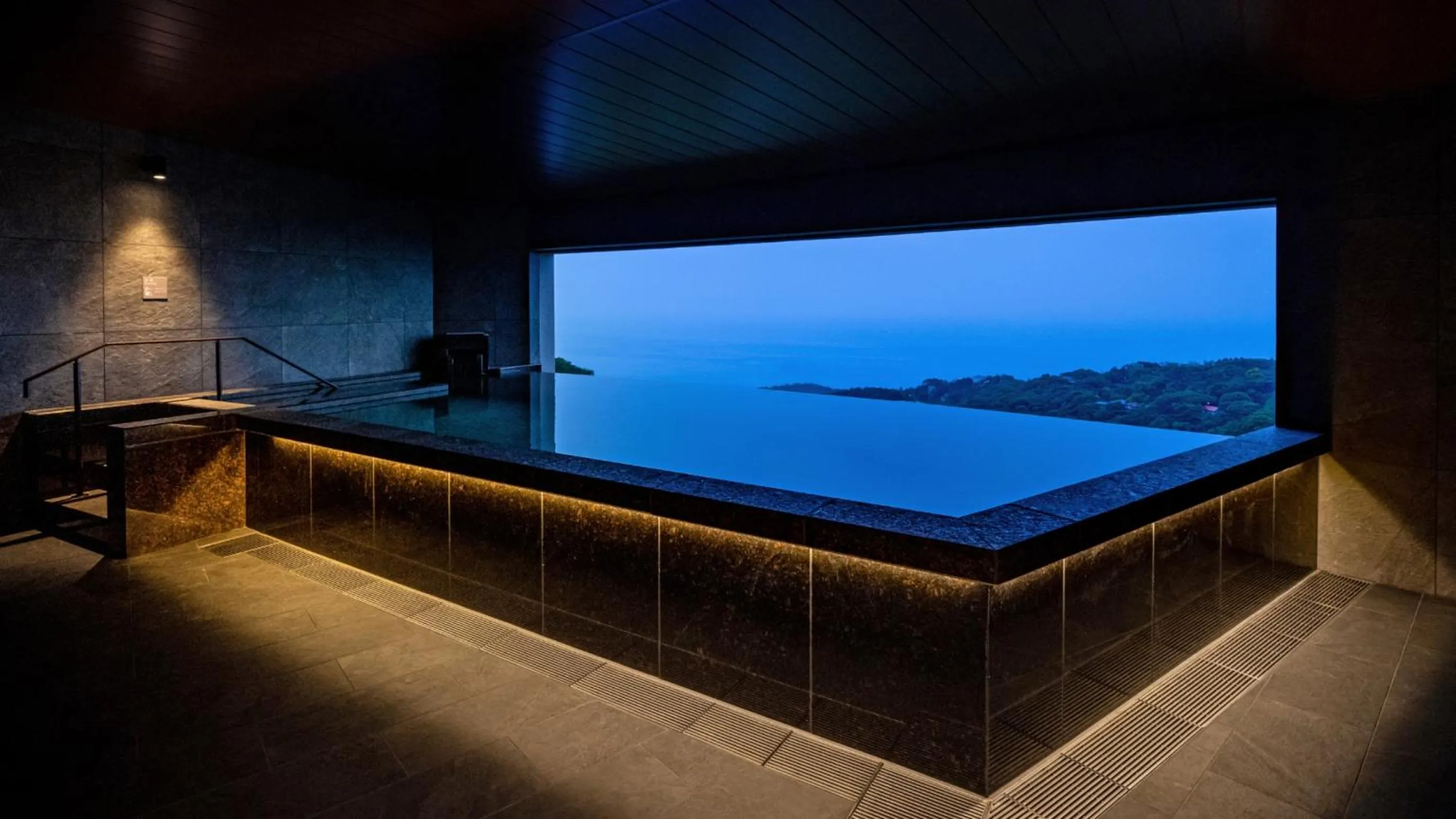 Izu Hotel Resort & Spa