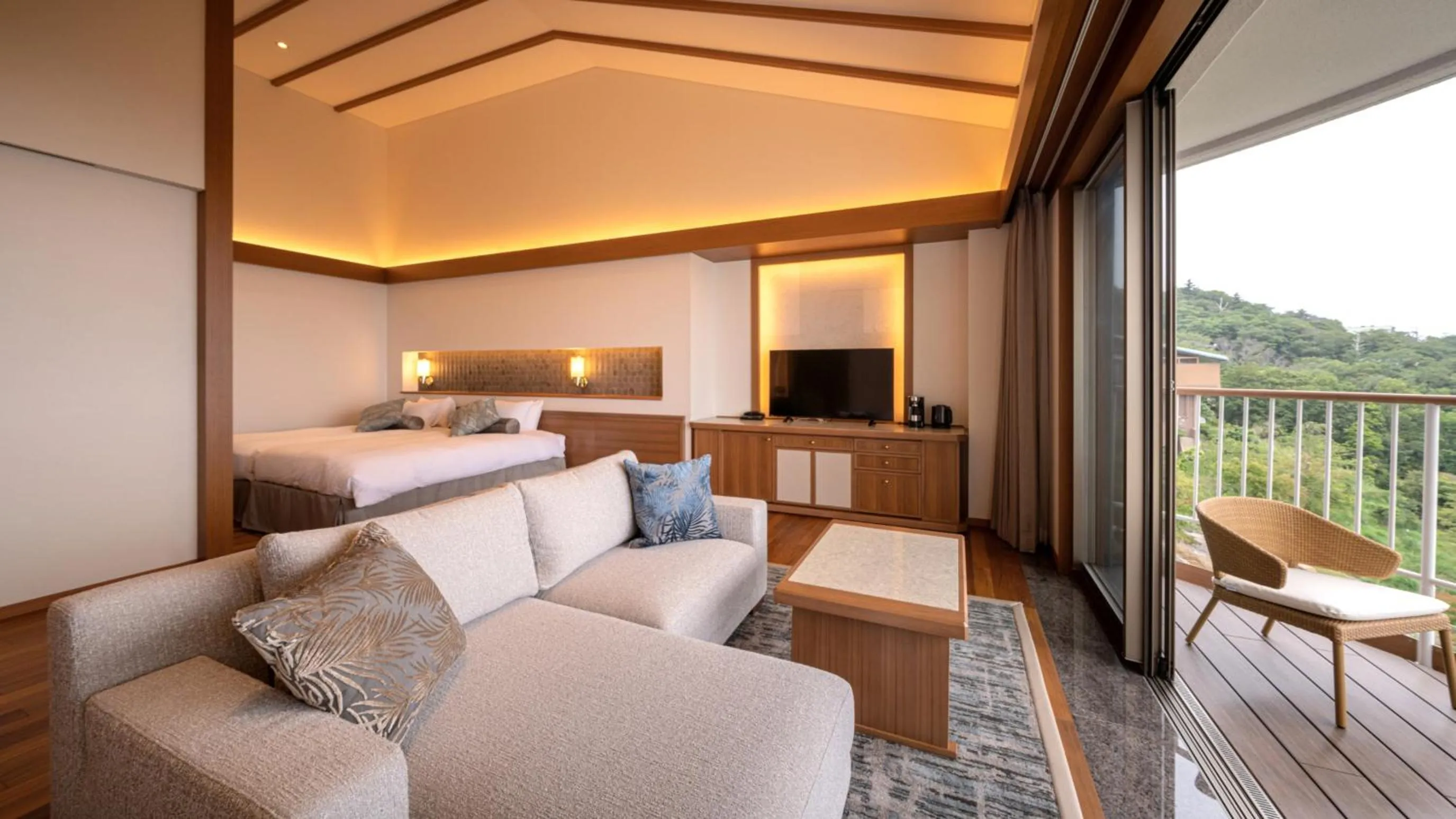 Bed in Izu Hotel Resort & Spa