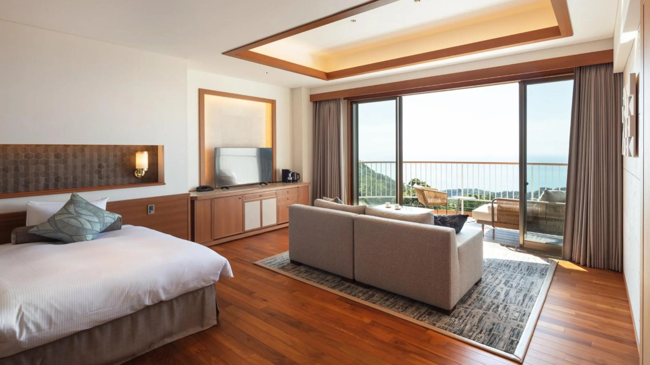 Bed in Izu Hotel Resort & Spa