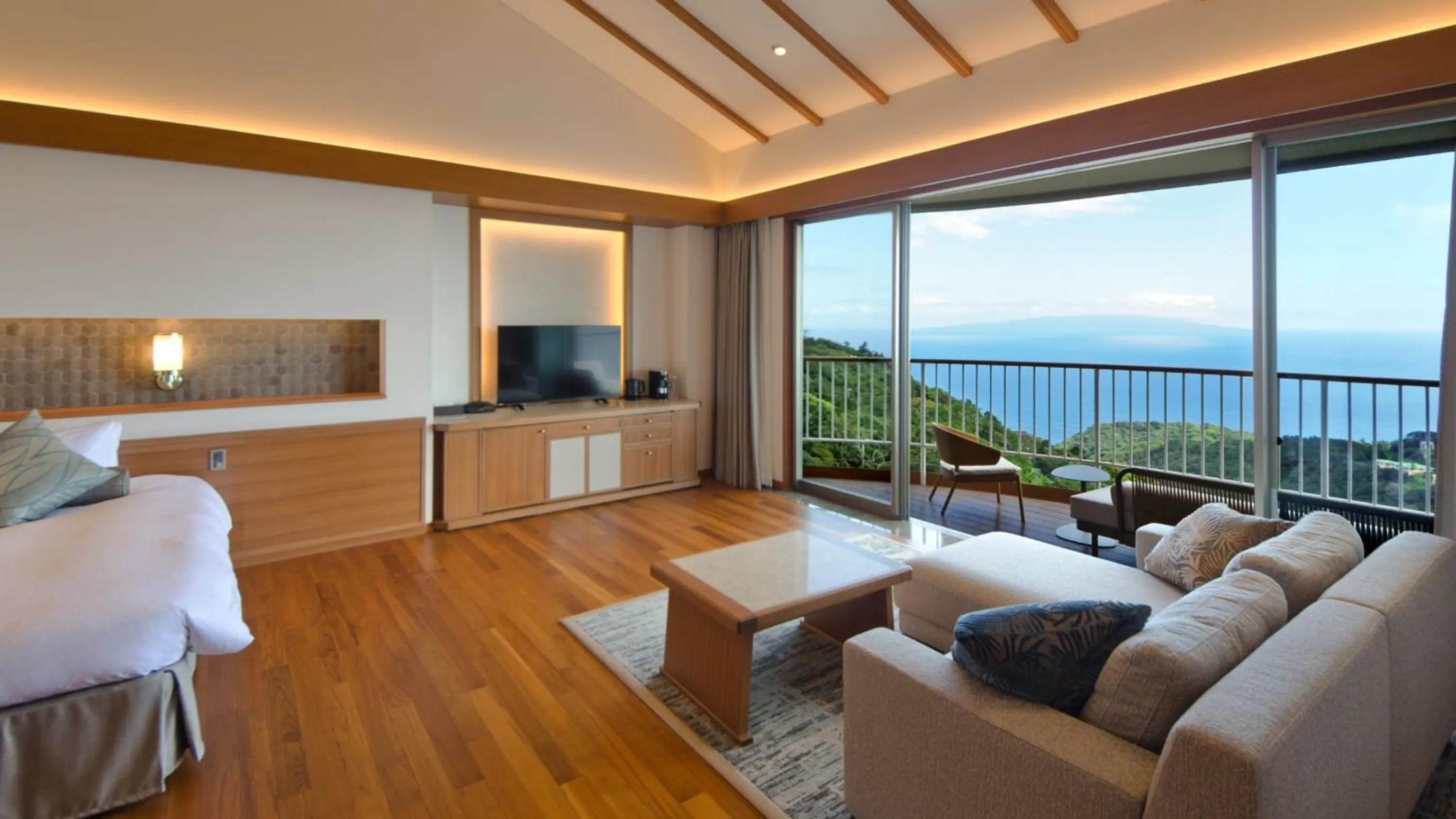 Izu Hotel Resort & Spa