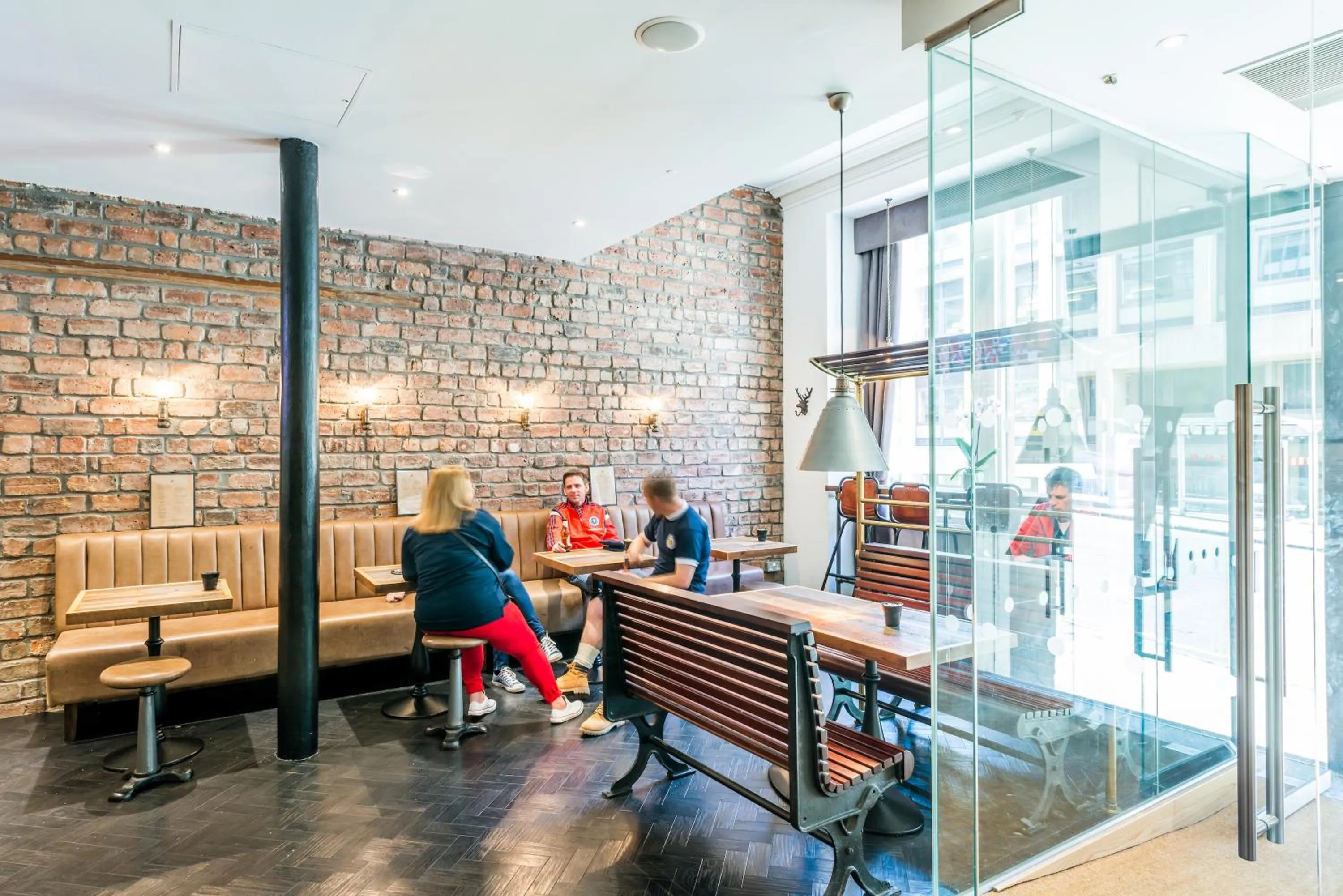 Restaurant/places to eat in The Z Hotel Glasgow