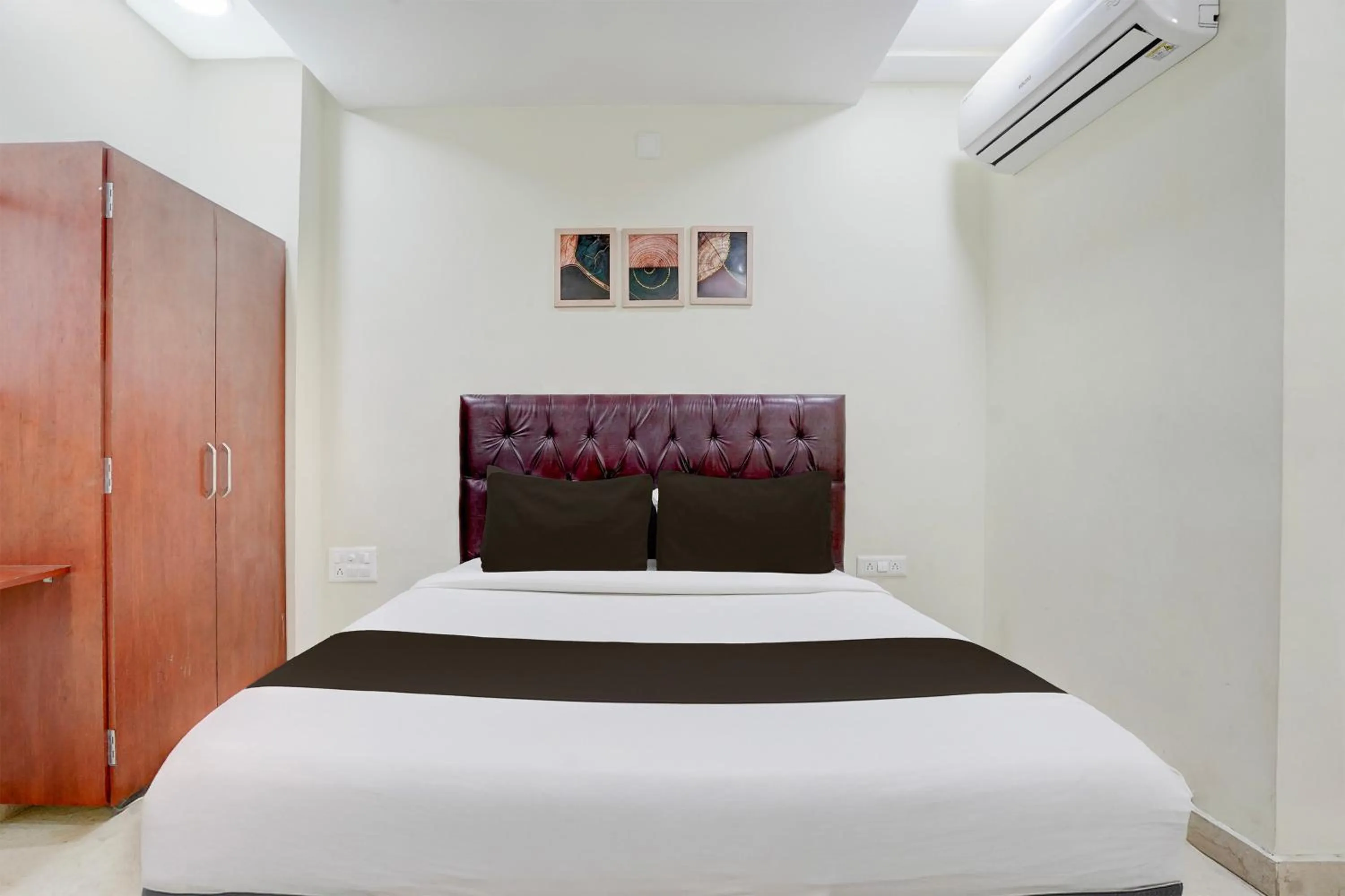 Bedroom, Bed in Super Hotel O Magunta Layout Nellore Formerly The Paradise Guest Inn