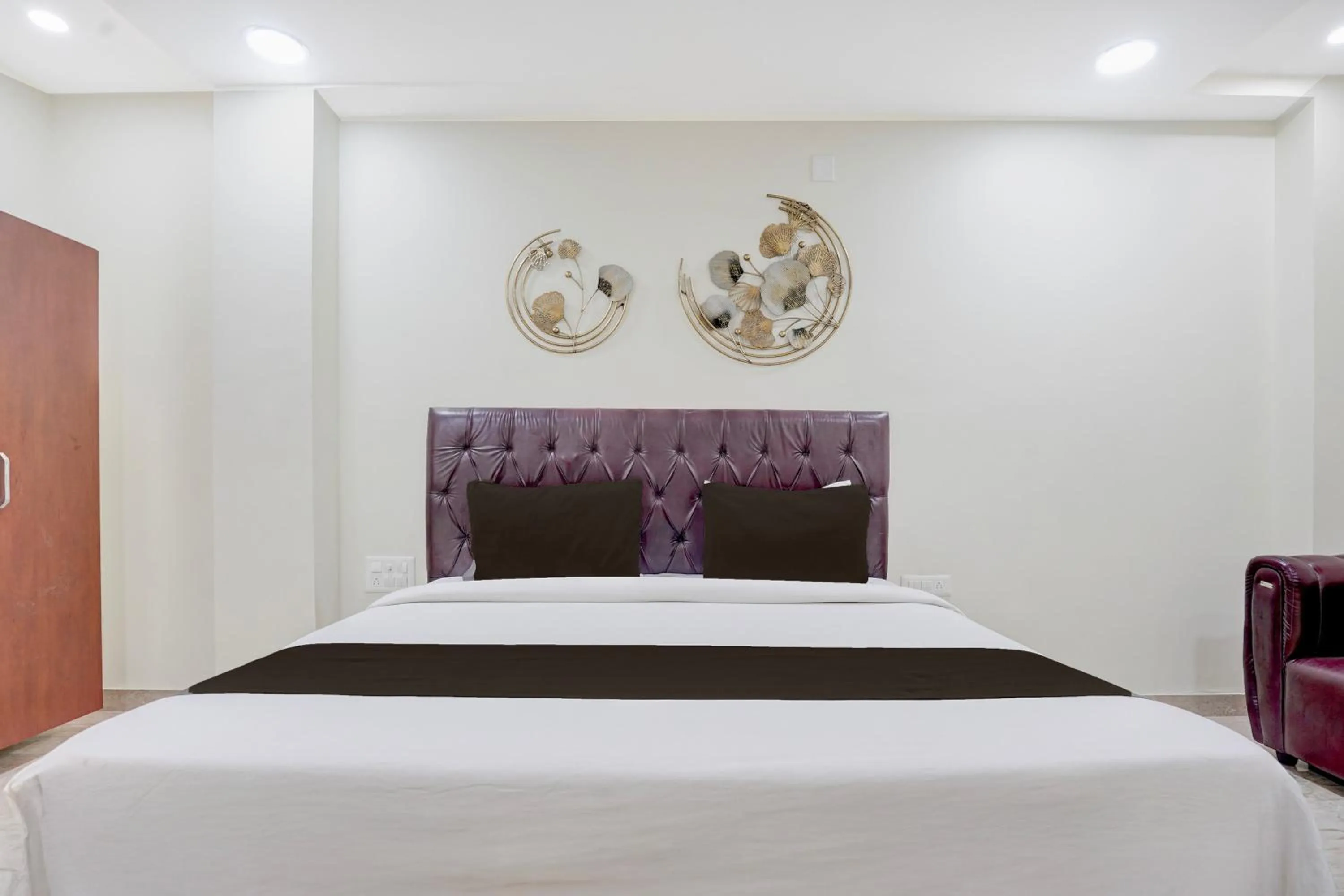 Bedroom, Bed in Super Hotel O Magunta Layout Nellore Formerly The Paradise Guest Inn