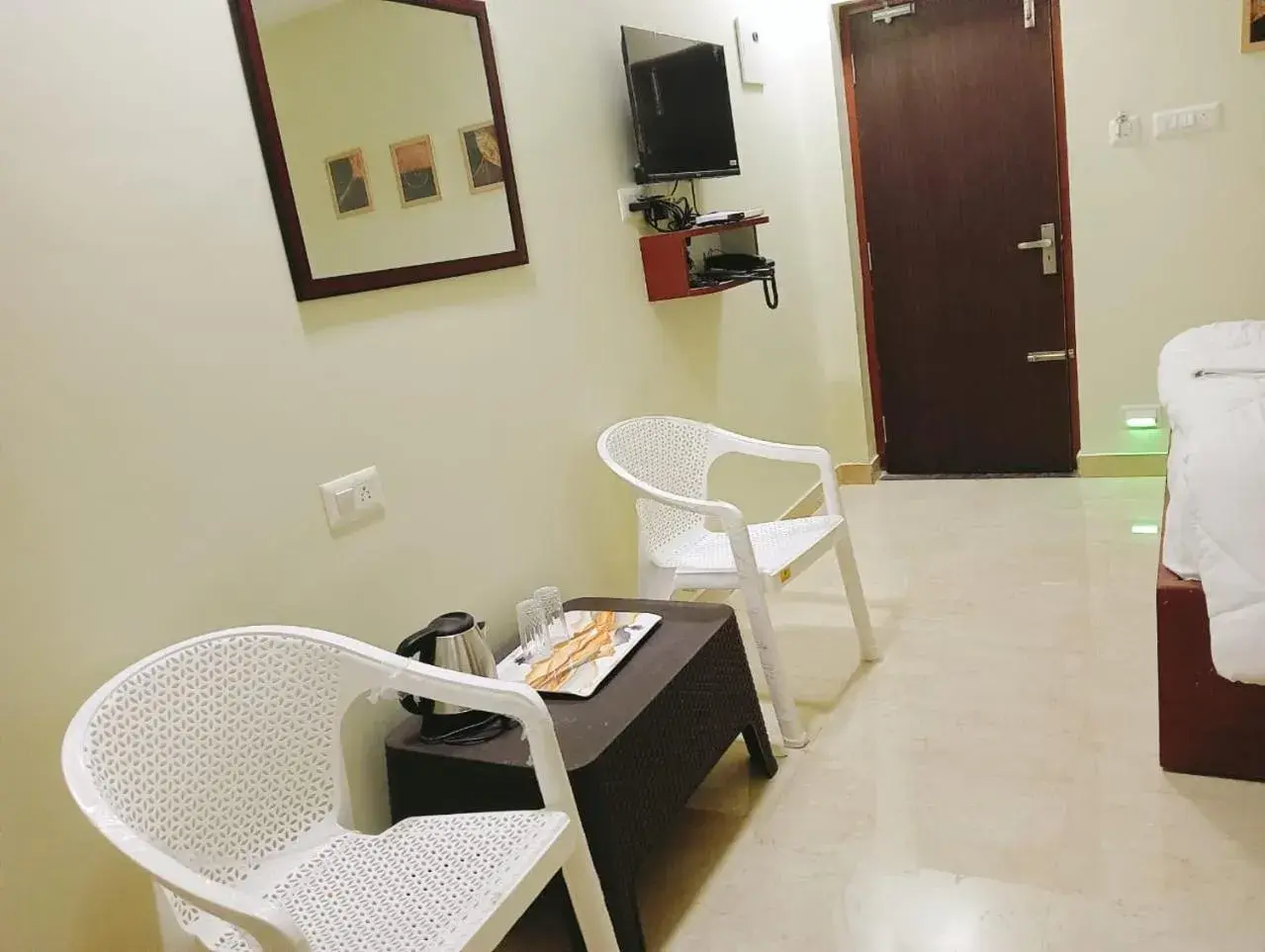 Deluxe Double or Twin Room - single occupancy in The Paradise Guest Inn Deluxe Double or Twin Room - single occupancy in The Paradise Guest Inn