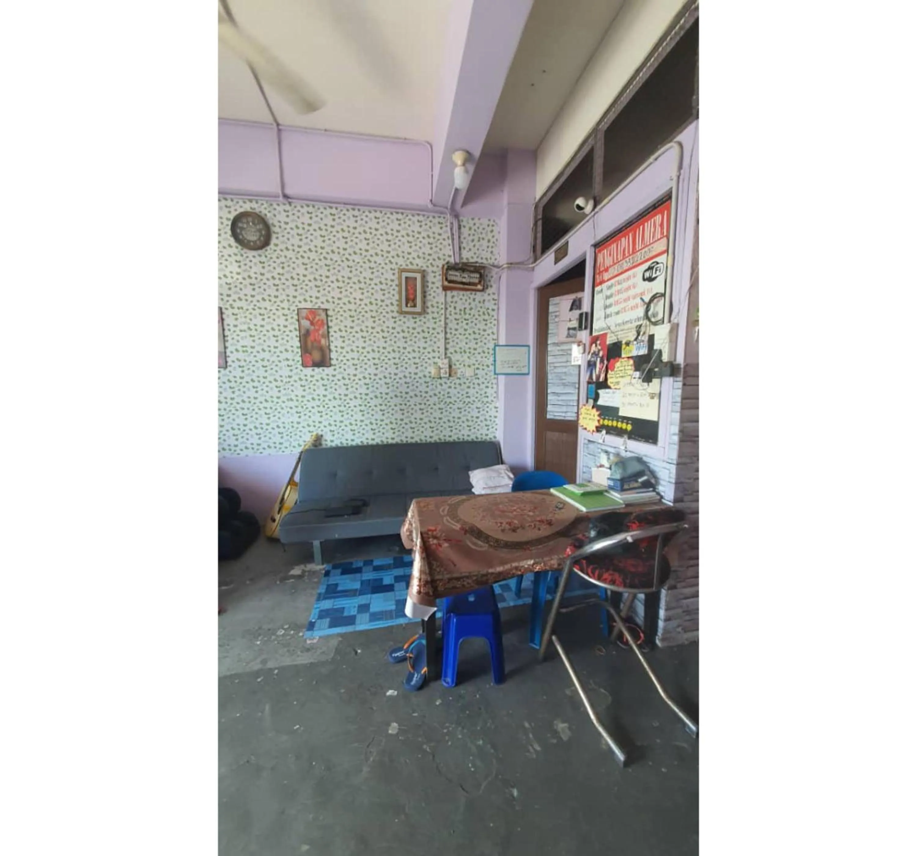 Lobby or reception in Hotel O Penginapan Almera