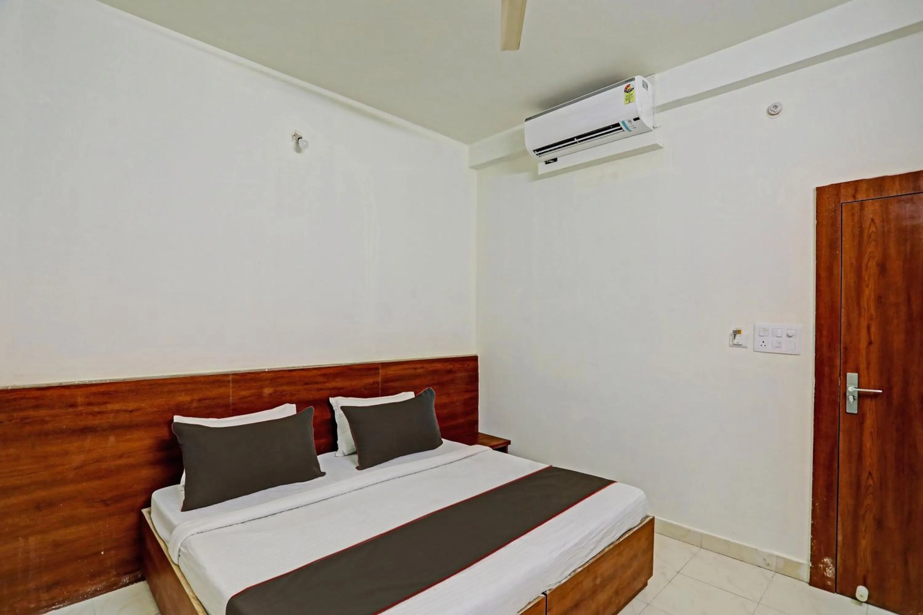 Bedroom, Bed in Hotel O Aditya Inn