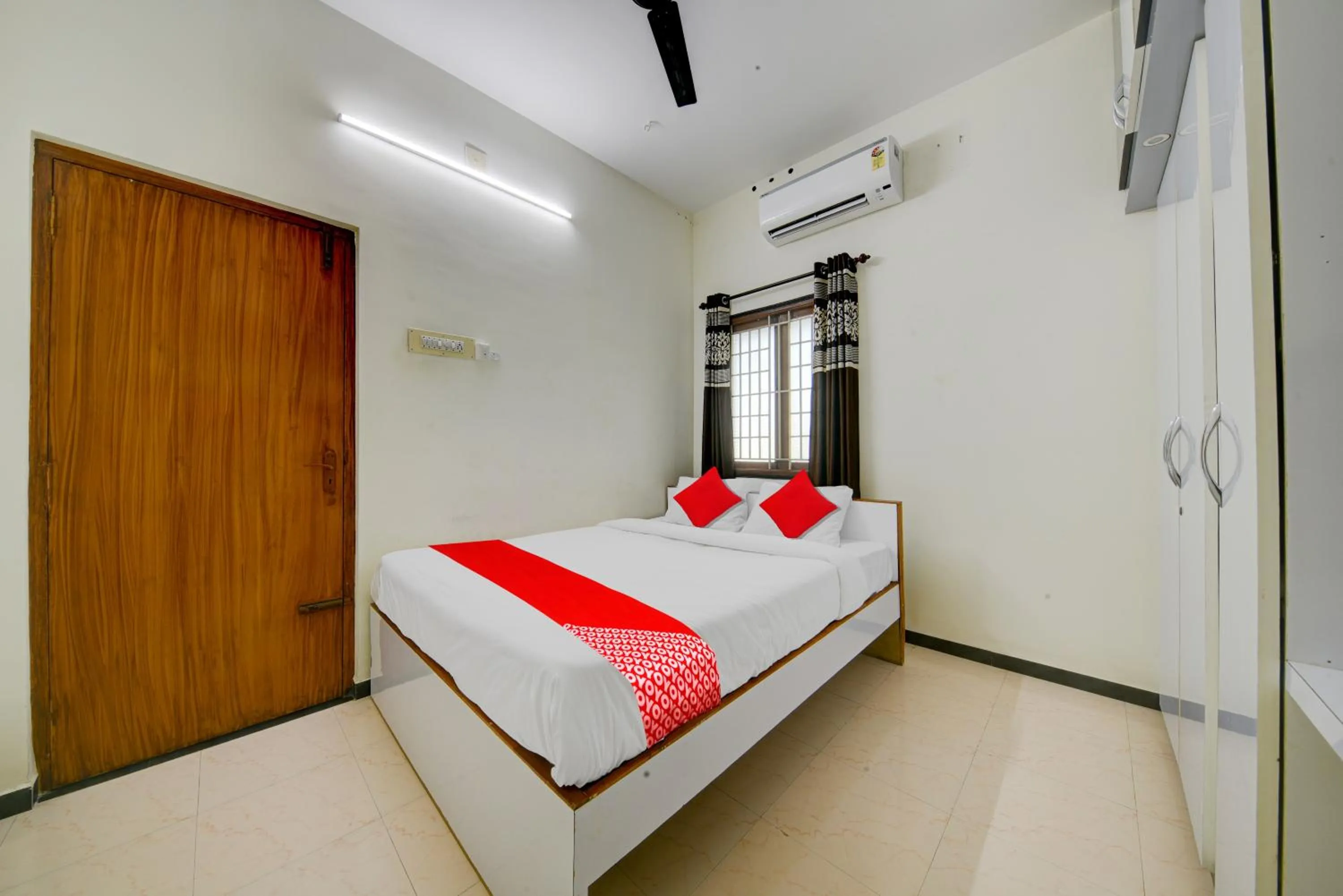 Bedroom, Bed in SMS Homes