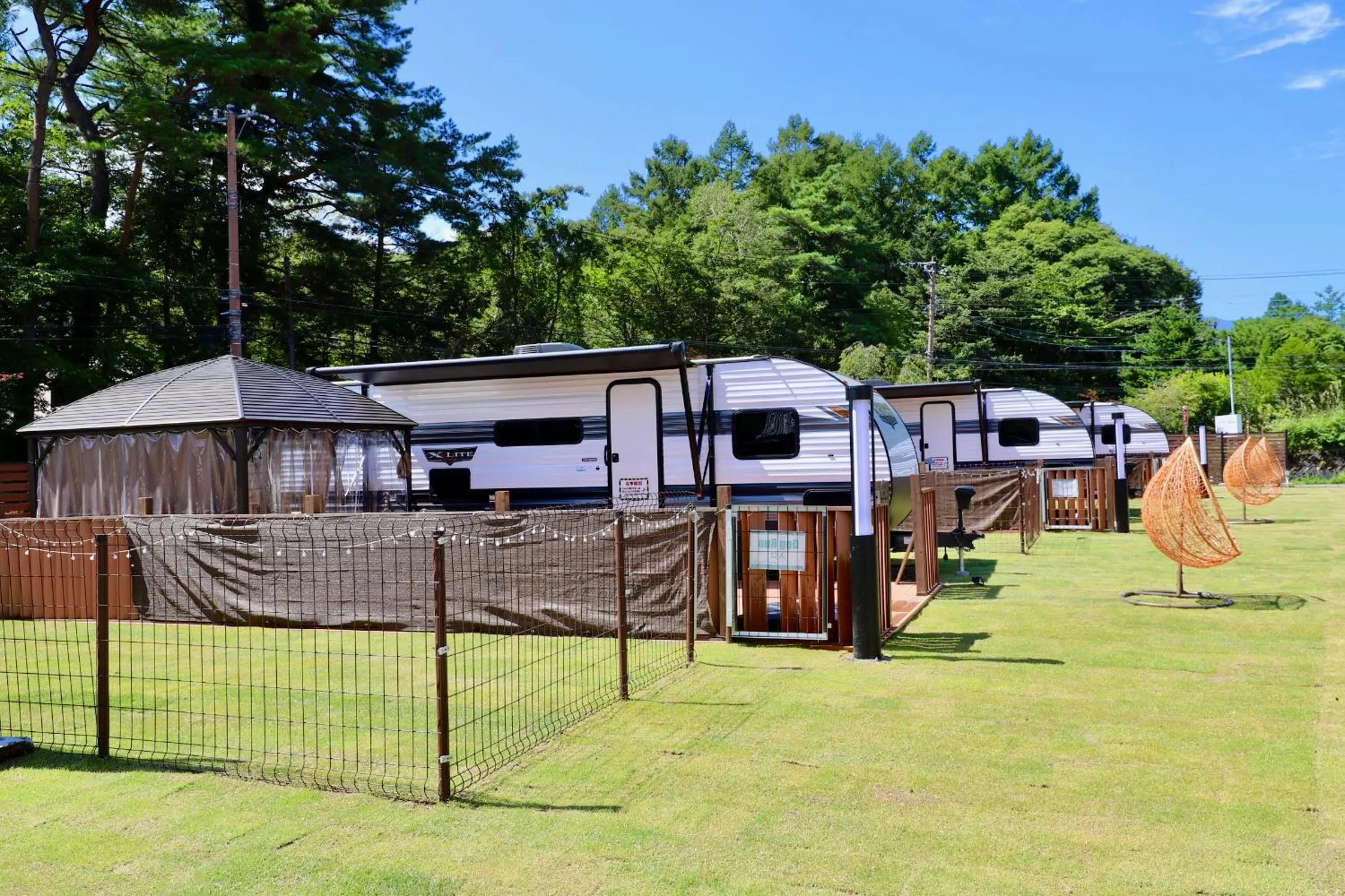 Property building in Gramercy Village 山中湖 Glamping &Sauna