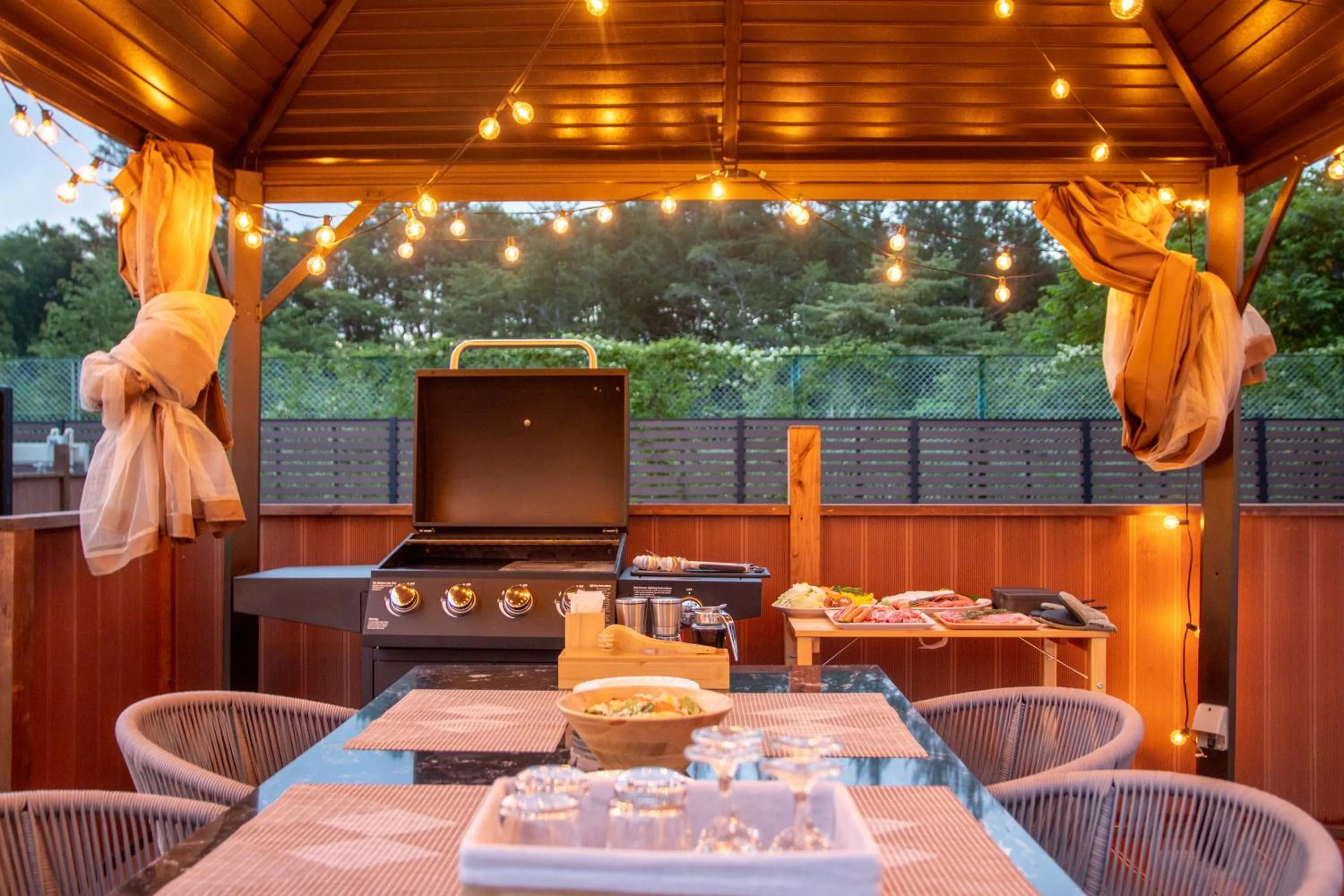 BBQ facilities in Gramercy Village 山中湖 Glamping &Sauna