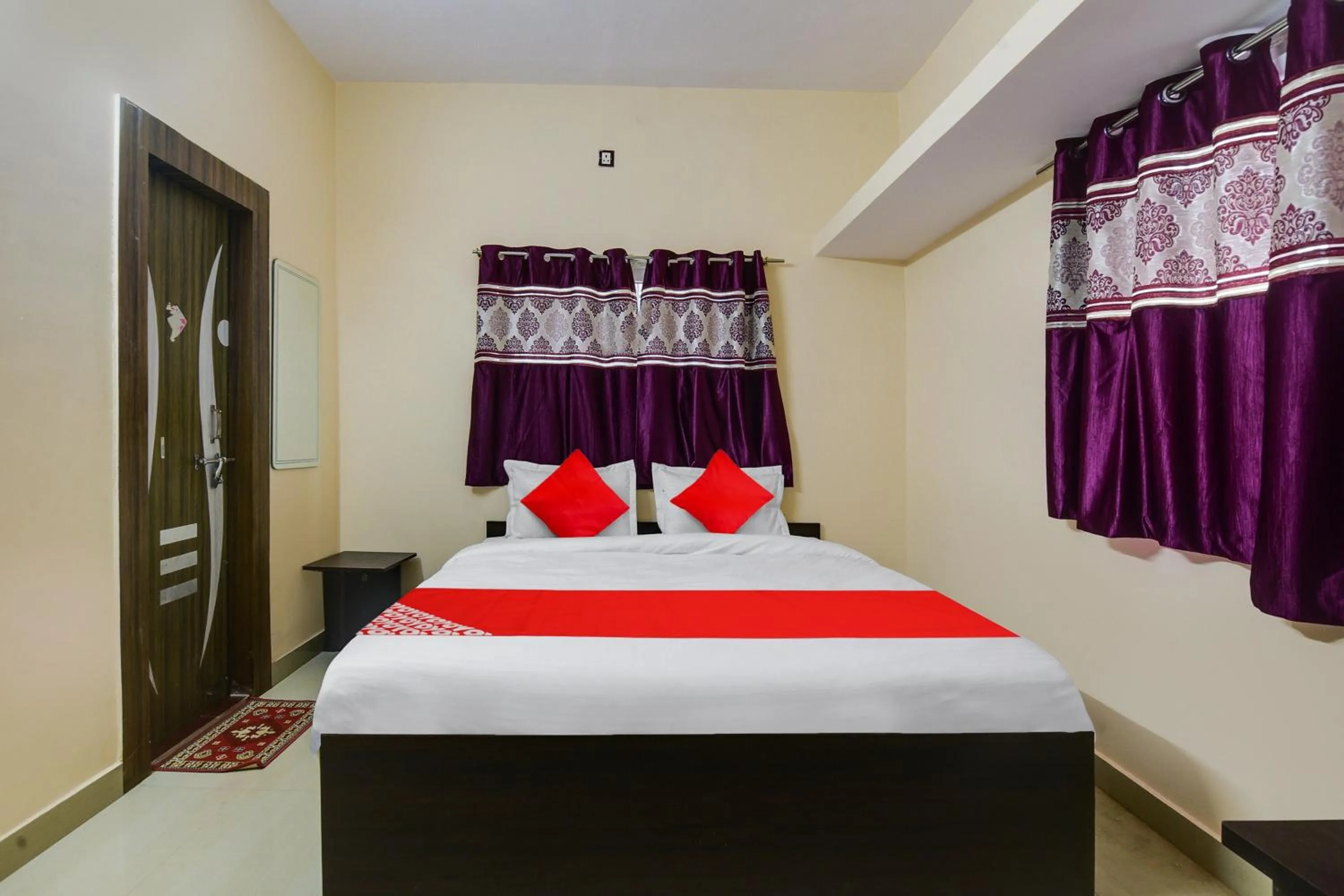 Bedroom in Hotel O Rudraksh Inn