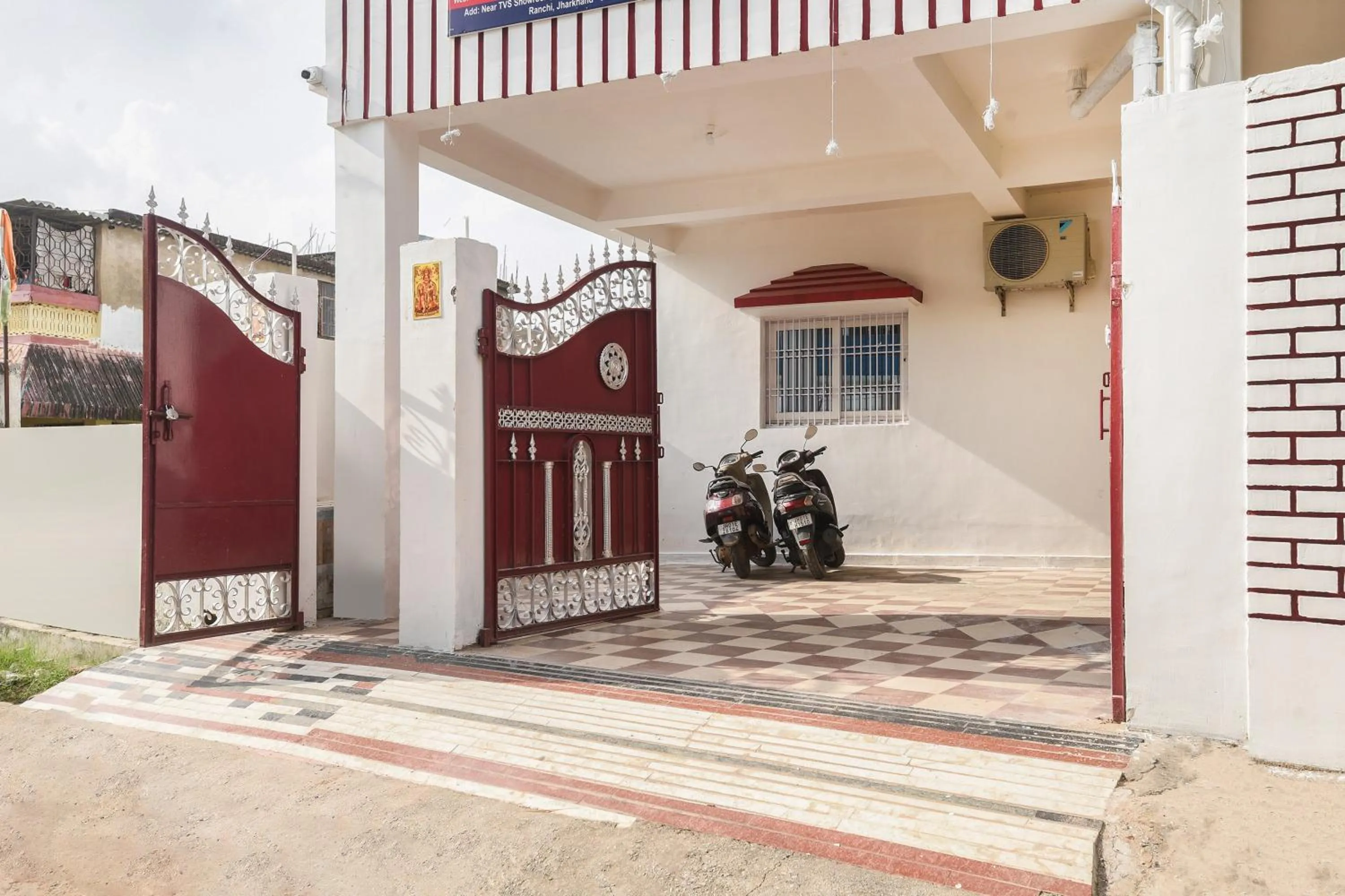 Facade/entrance in Hotel O Rudraksh Inn
