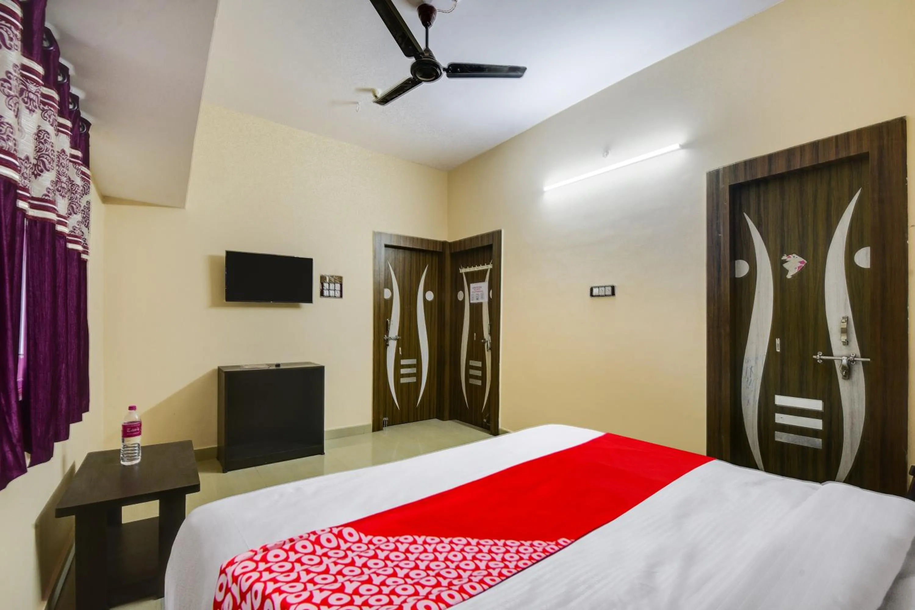 Bedroom in Hotel O Rudraksh Inn