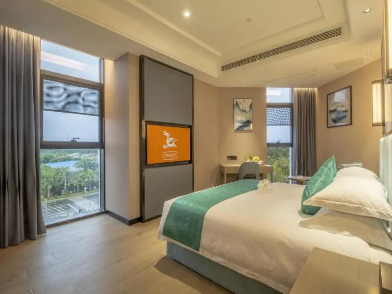 Bed in GreenTree Eastern Hotel Hainan Free Trade Port Jiangdong New District Meilan Airport