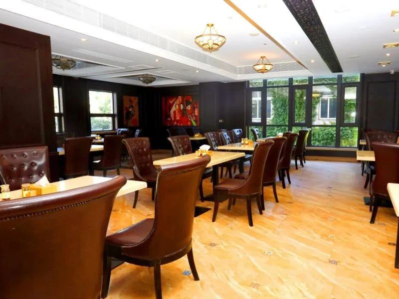 GreenTree Eastern Hotel Yueqing Shifu Chenmu Square