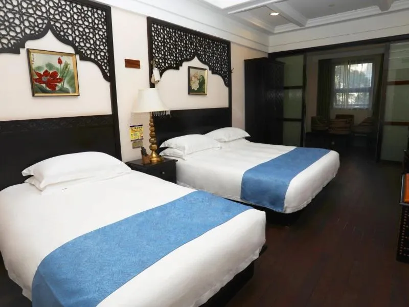 GreenTree Eastern Hotel Yueqing Shifu Chenmu Square