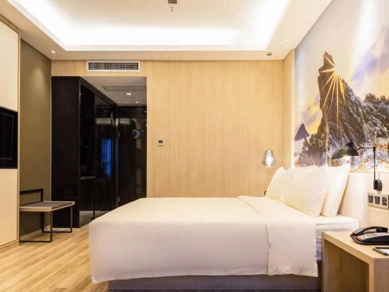 GreenTree Eastern Hotel Shenzhen Pinghu Hua'nan City Hehua Subway Station