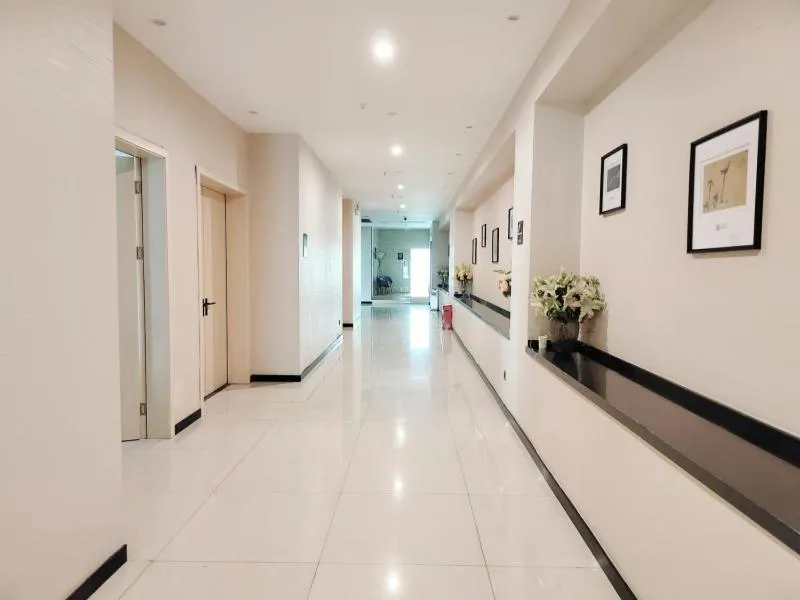 GreenTree Eastern Hotel Shenzhen Pinghu Hua'nan City Hehua Subway Station