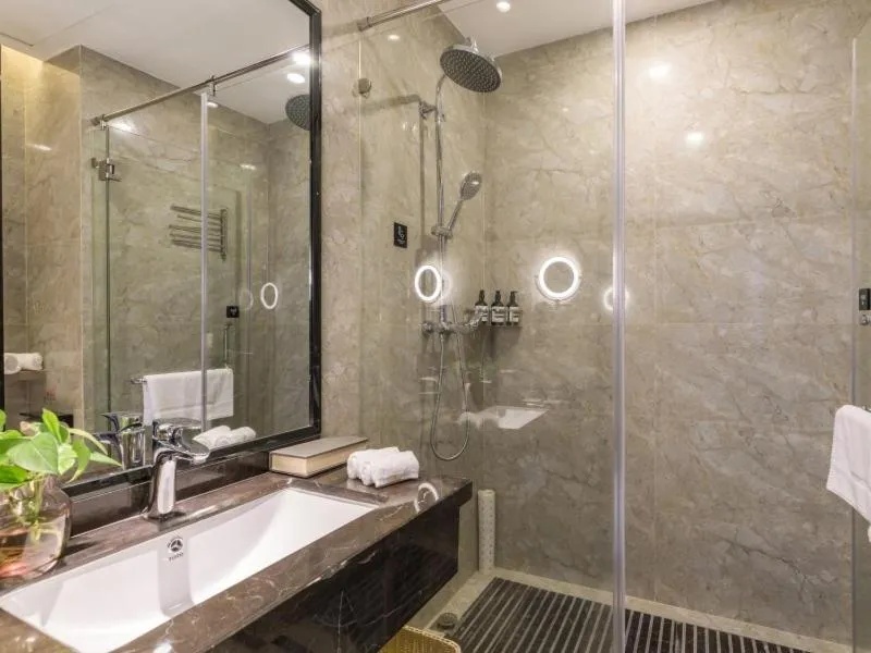 GreenTree Eastern Hotel Shenzhen Pinghu Hua'nan City Hehua Subway Station