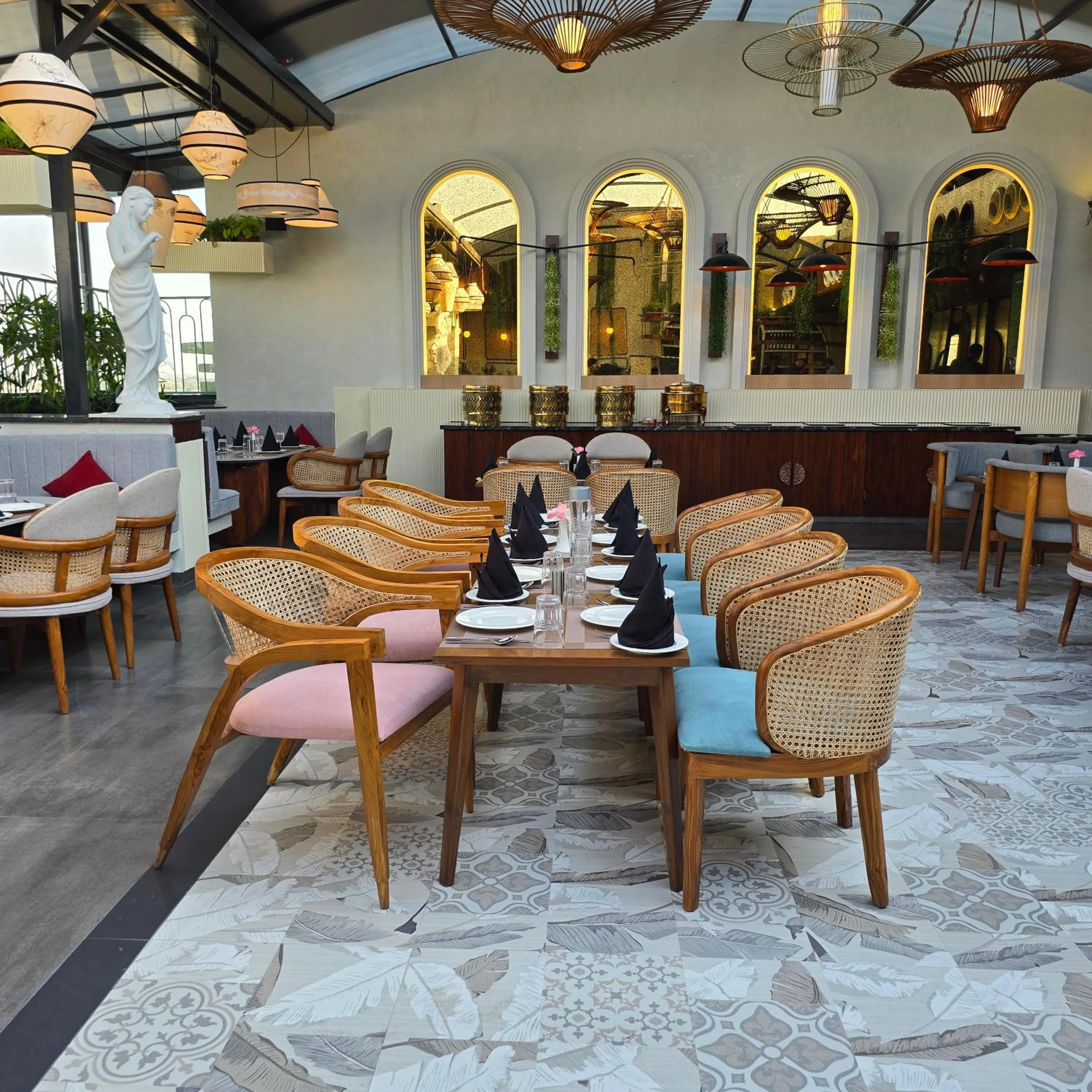 Restaurant/places to eat in The Montage