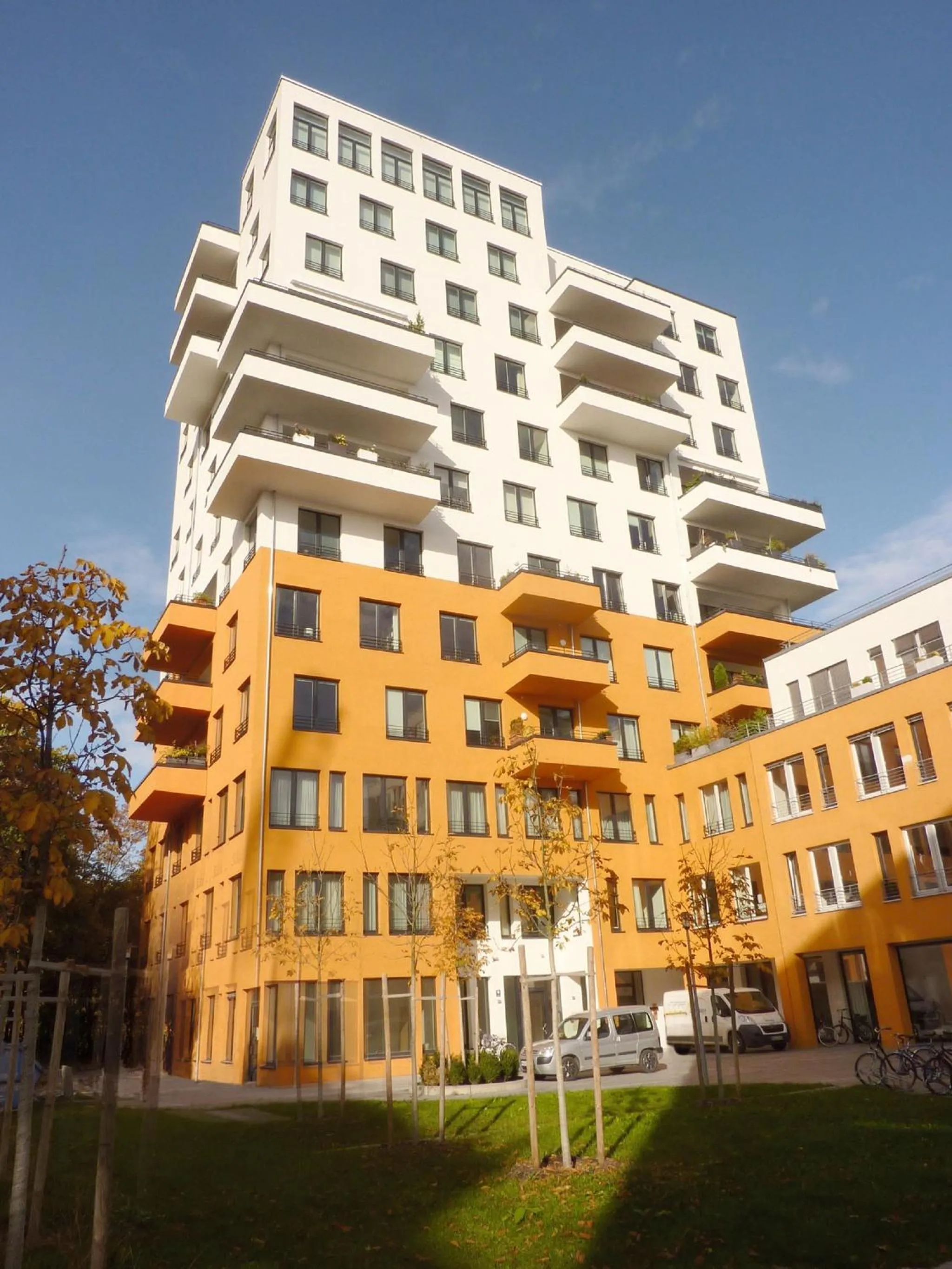 Facade/entrance in Business Suiten