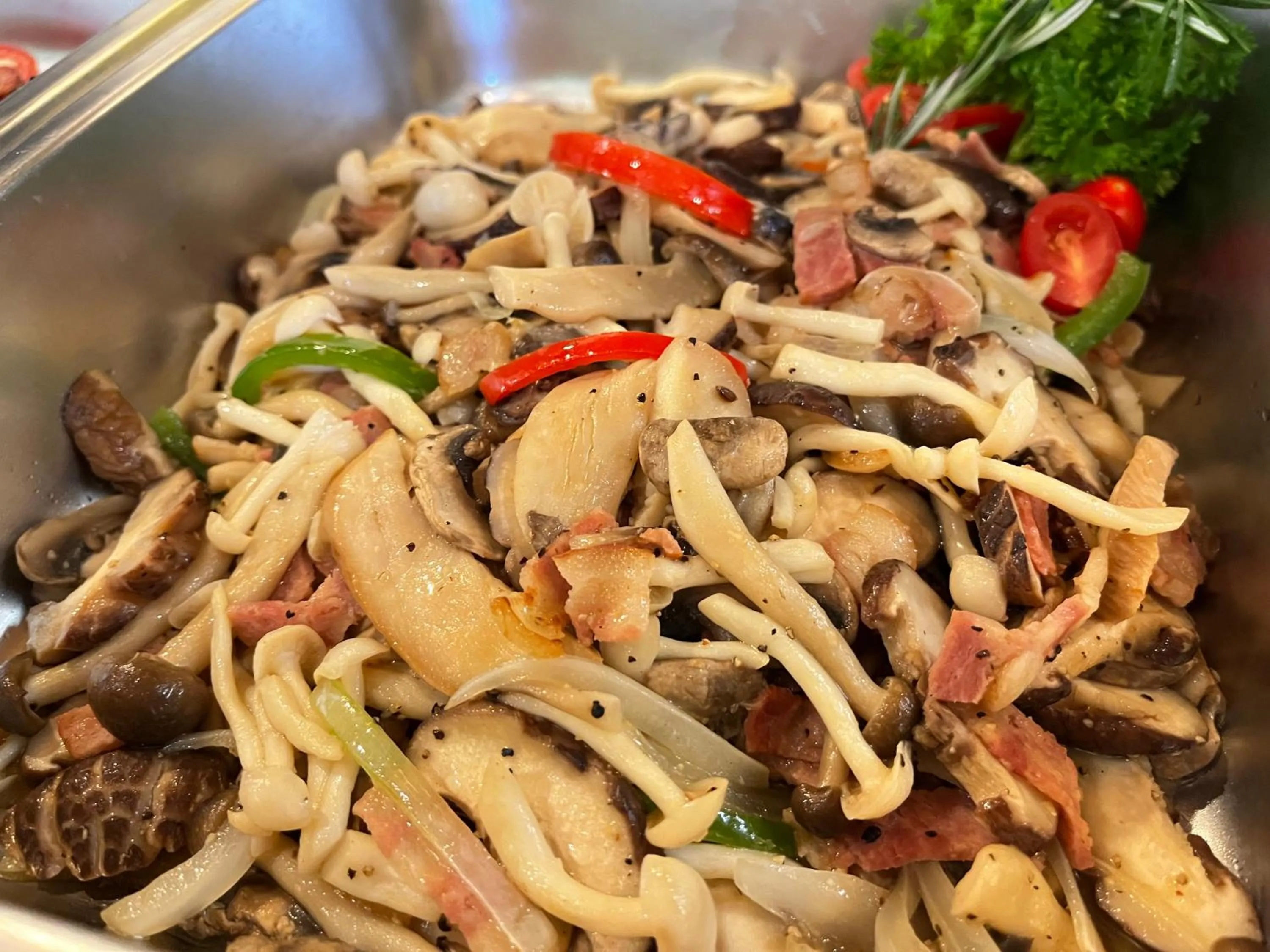 Restaurant/places to eat in Keypai Hotel