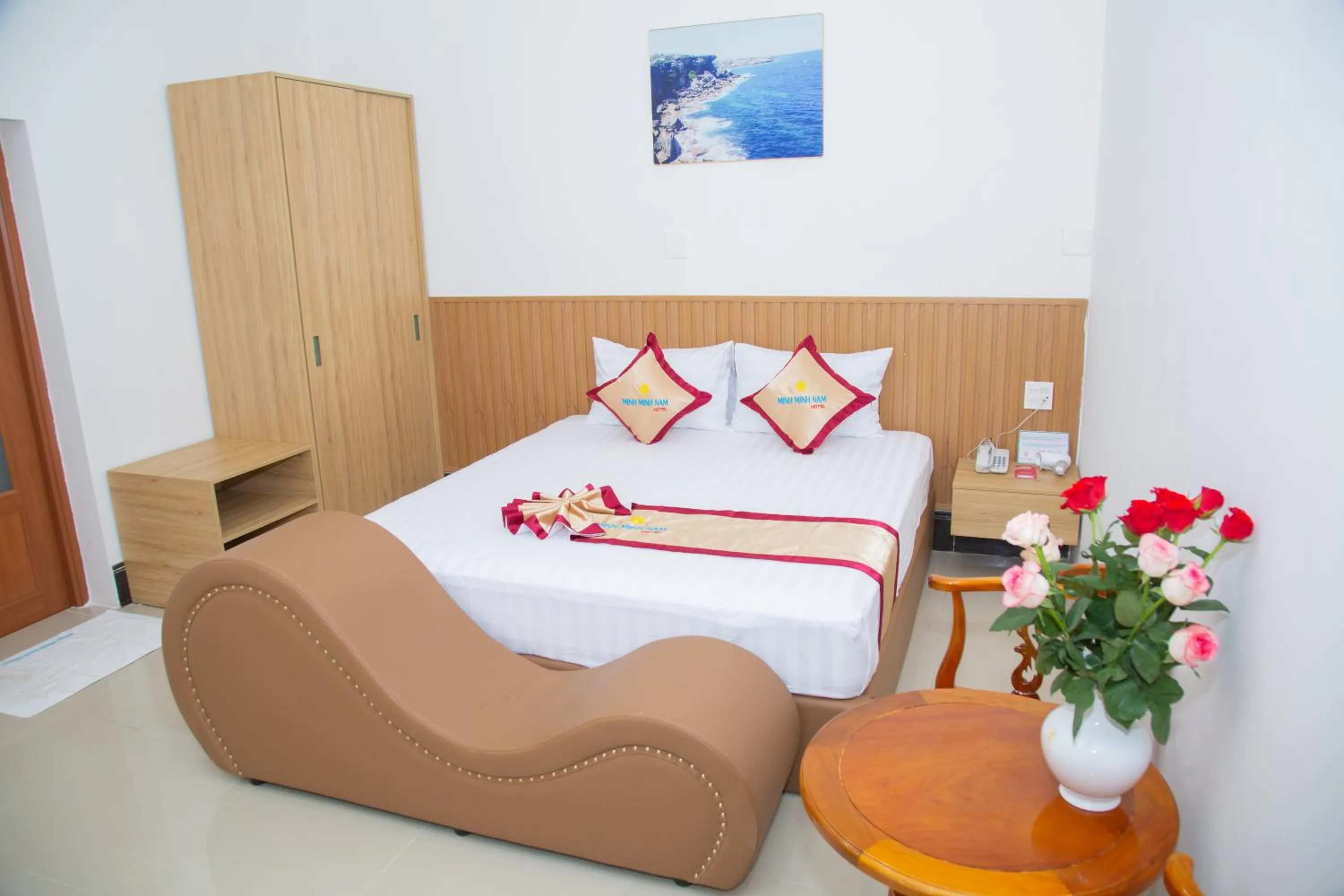 Bedroom, Bed in Minh Minh Nam 2 Hotel