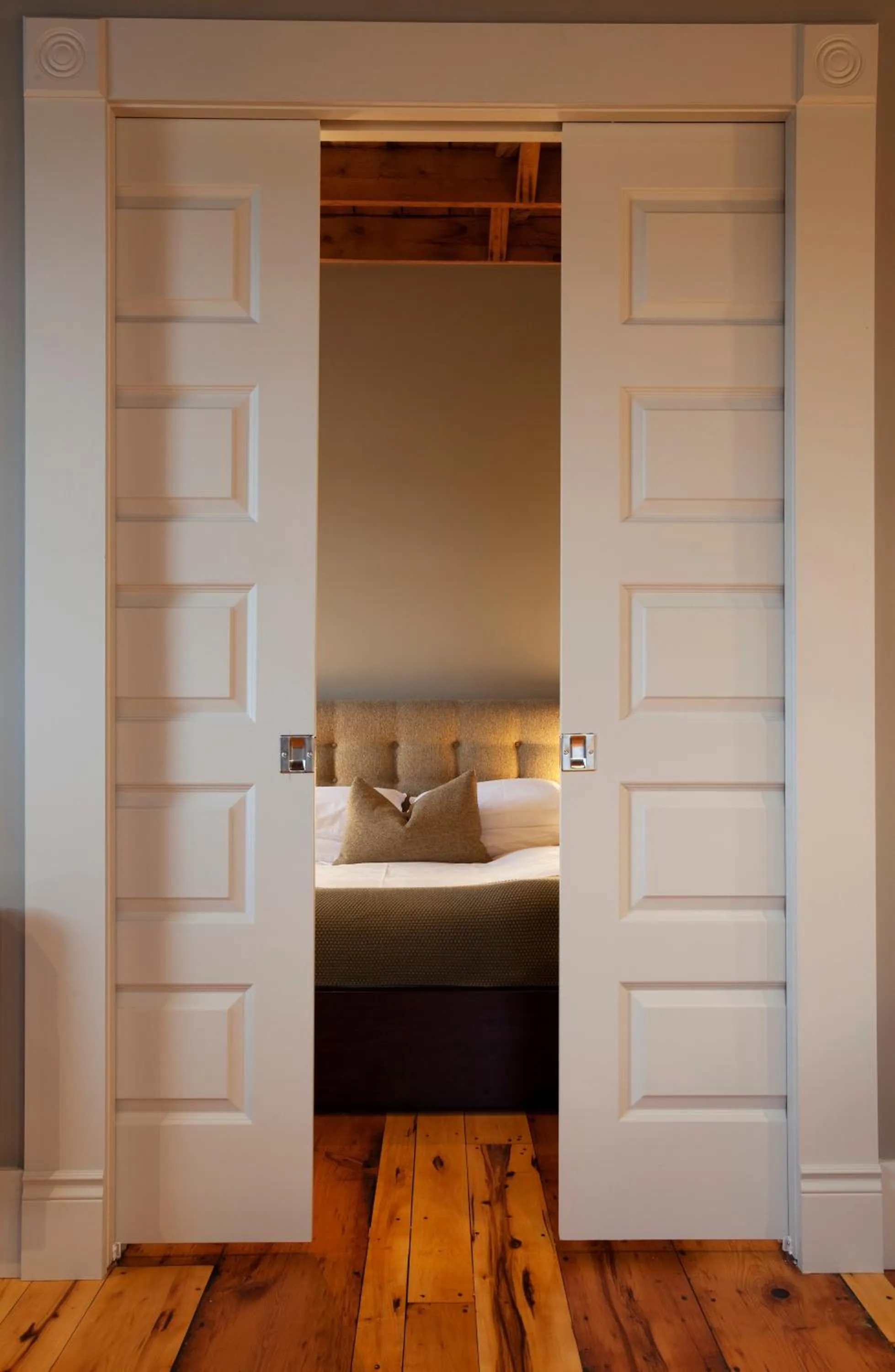 Bedroom, Bed in Le Pleasant Hôtel & Café