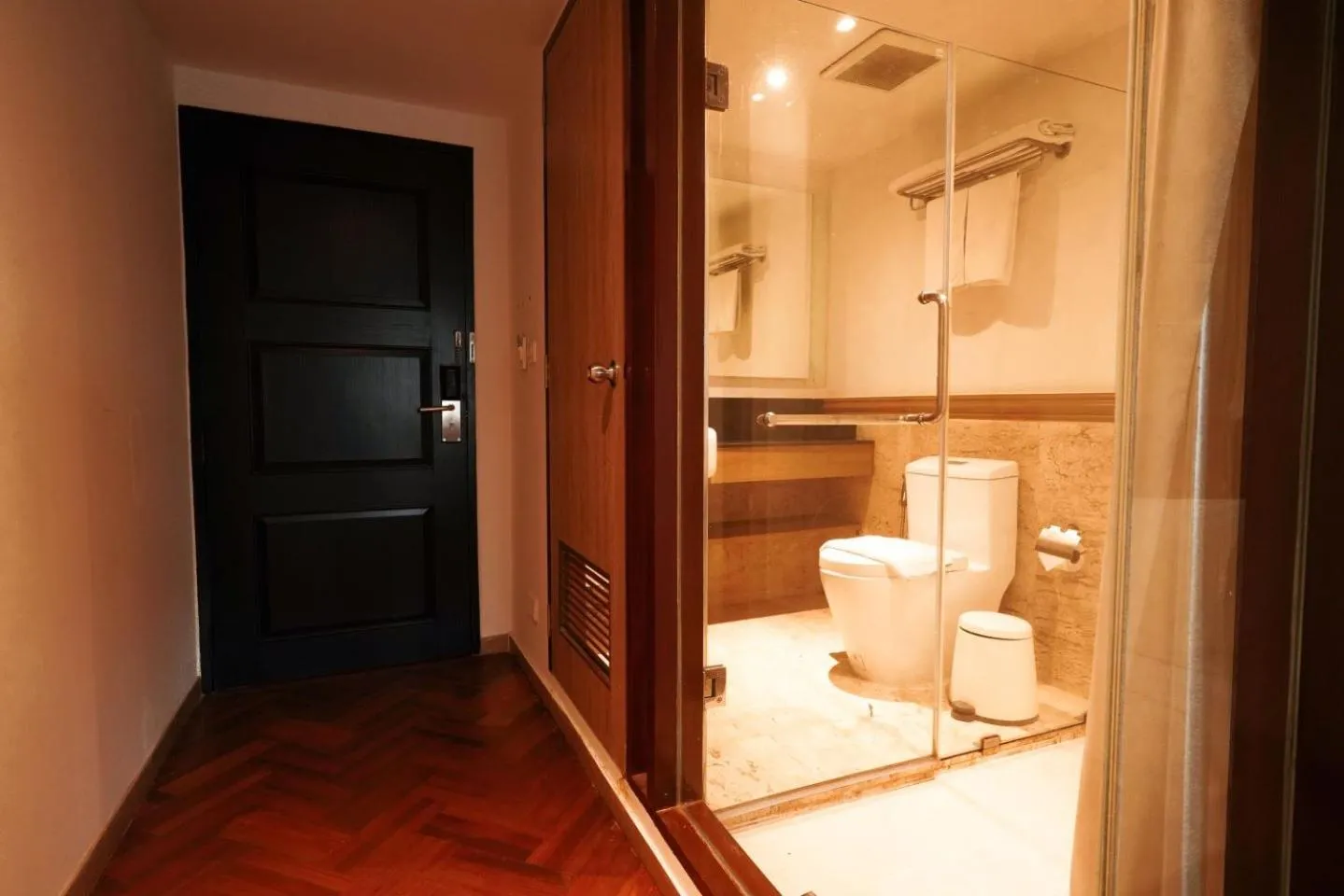 Bathroom in The poshtel Bangkok By Benya