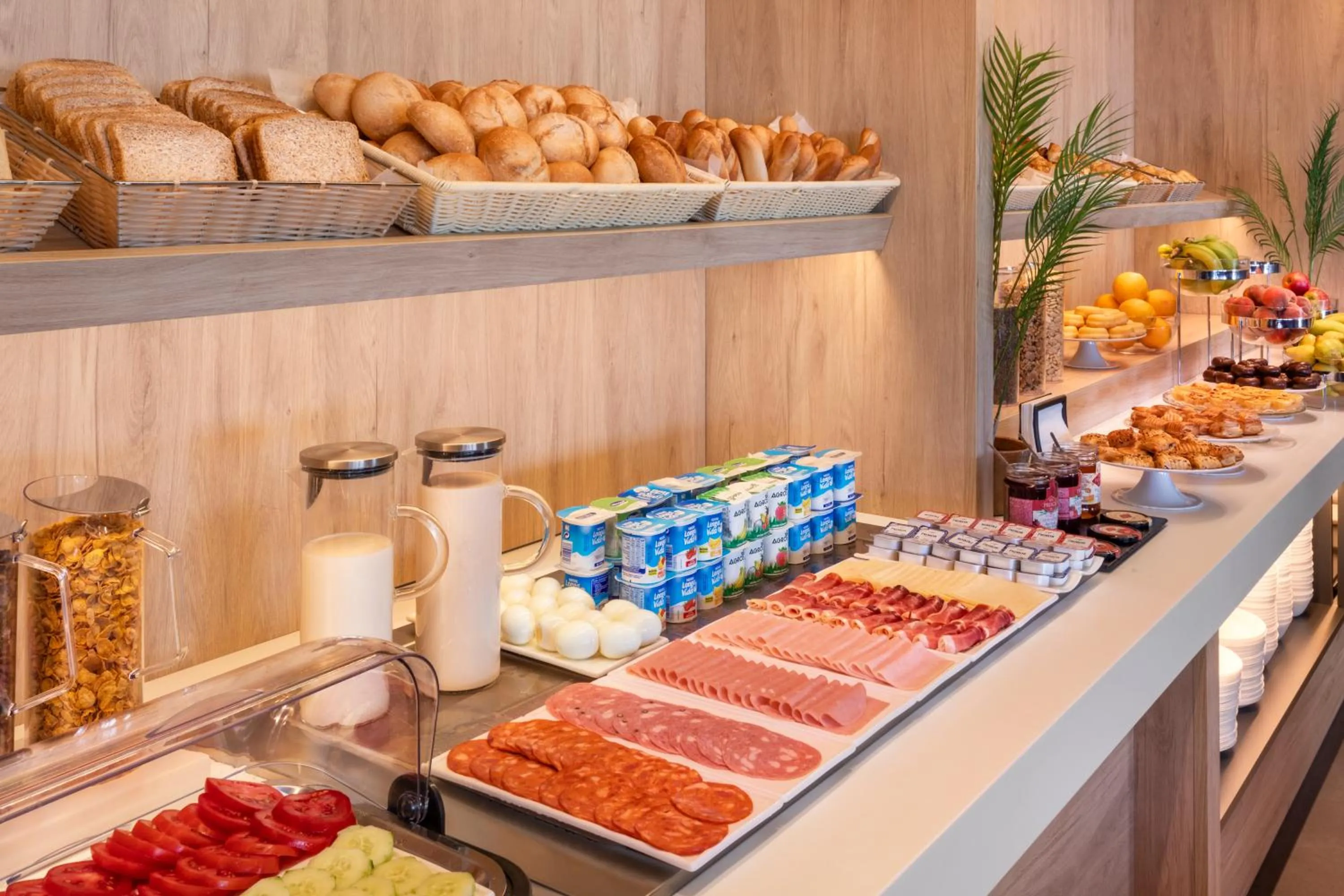 Buffet breakfast in B&B HOTEL Vila do Conde