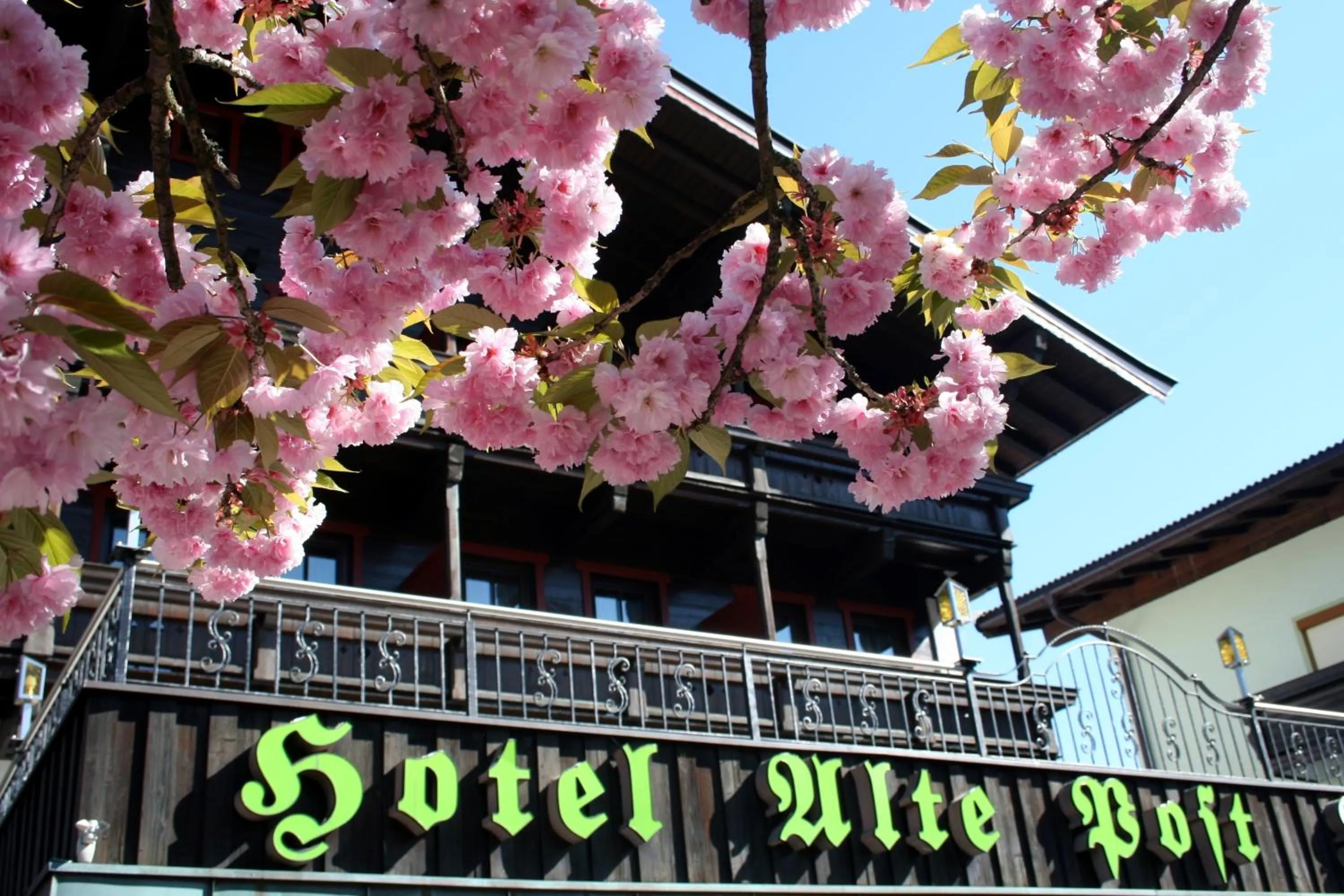 Facade/entrance in Alte Post