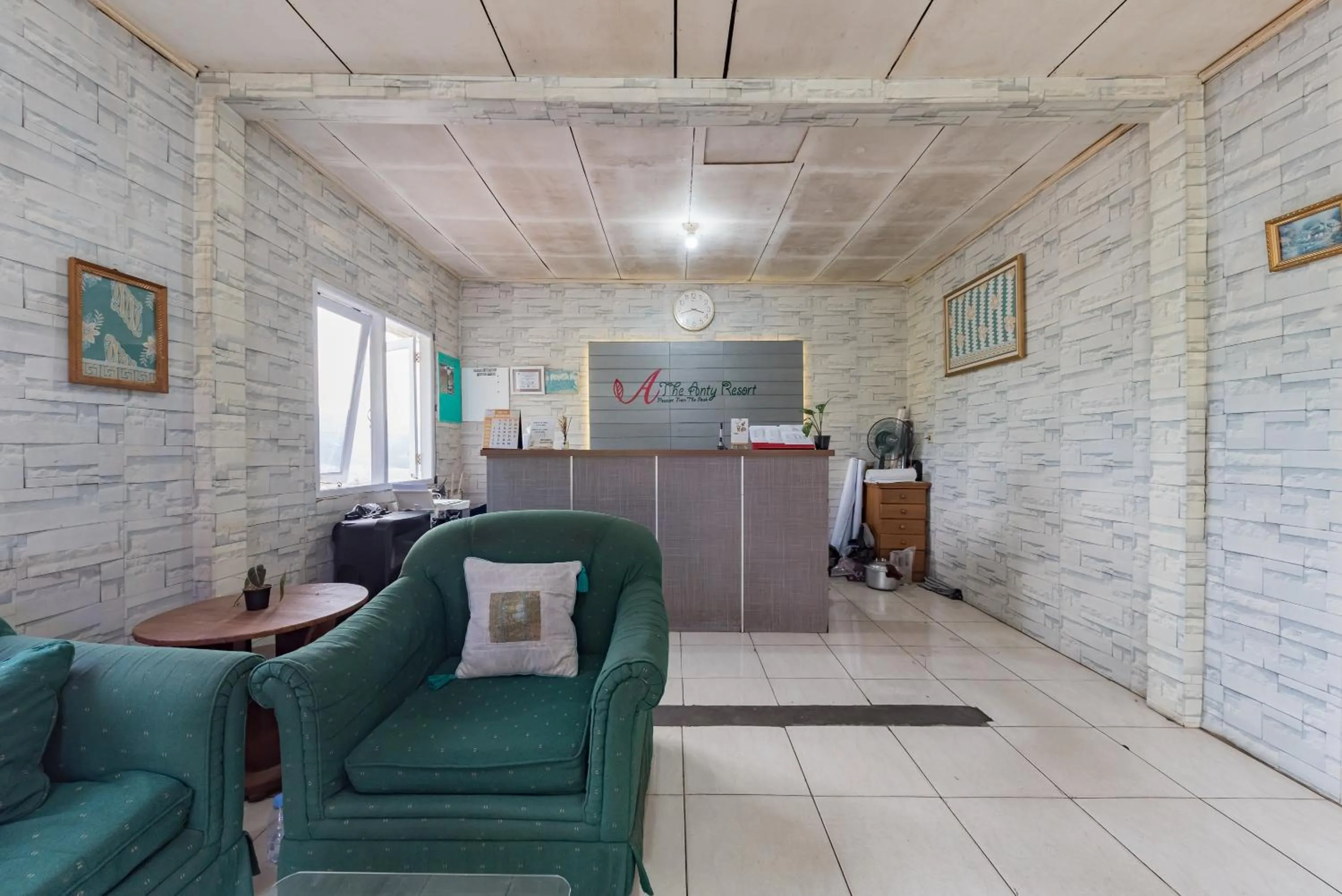 Lobby or reception in Urbanview Resort Anty Cisarua Tugu Puncak by RedDoorz
