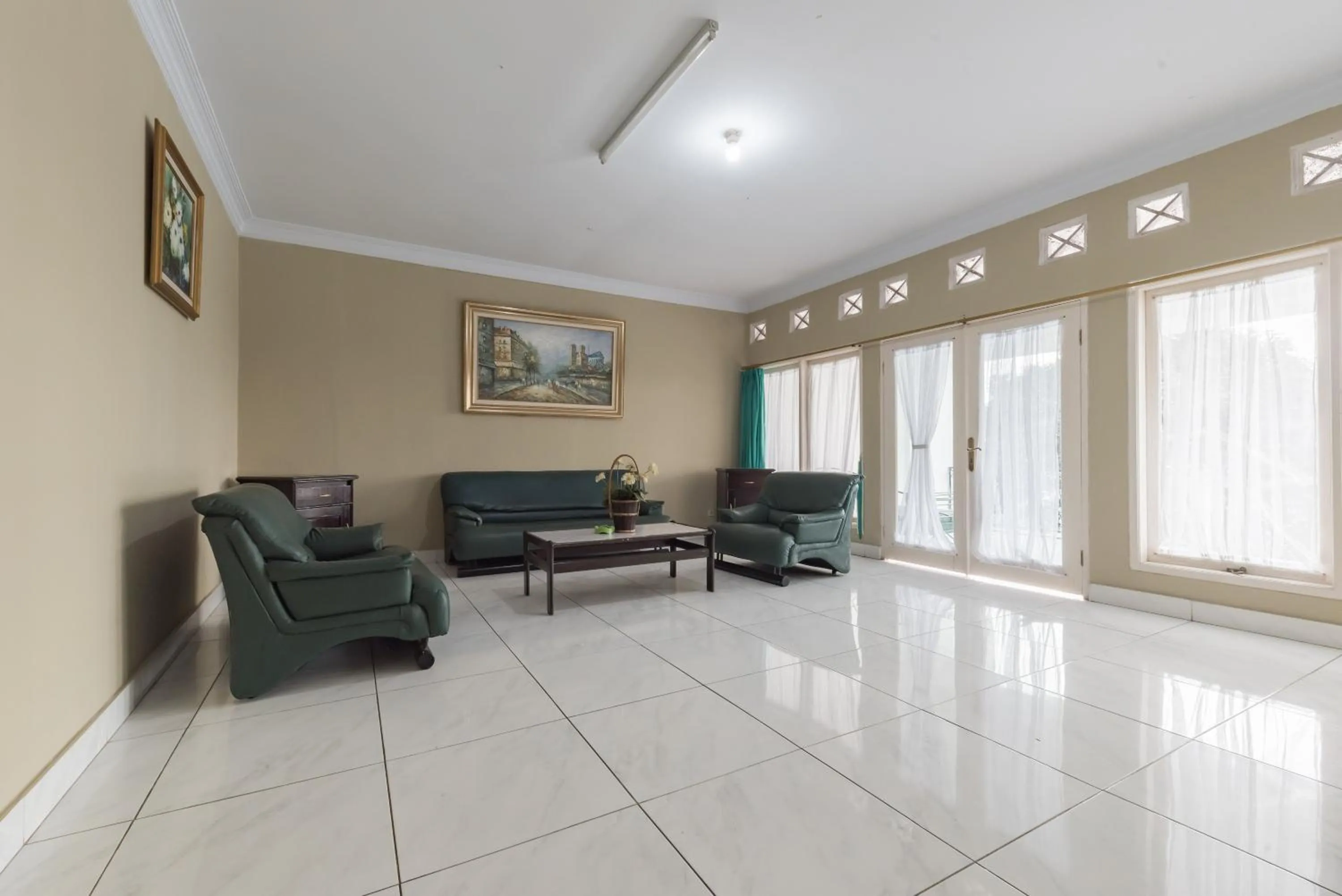 Urbanview Resort Anty Cisarua Tugu Puncak by RedDoorz