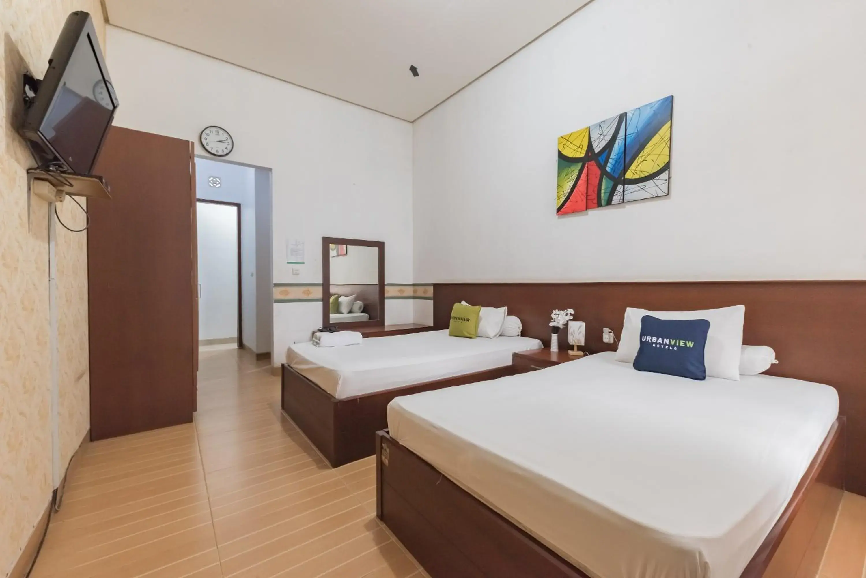 Deluxe Room - single occupancy in Urbanview Resort Anty Cisarua Tugu Puncak by RedDoorz Deluxe Room - single occupancy in Urbanview Resort Anty Cisarua Tugu Puncak by RedDoorz