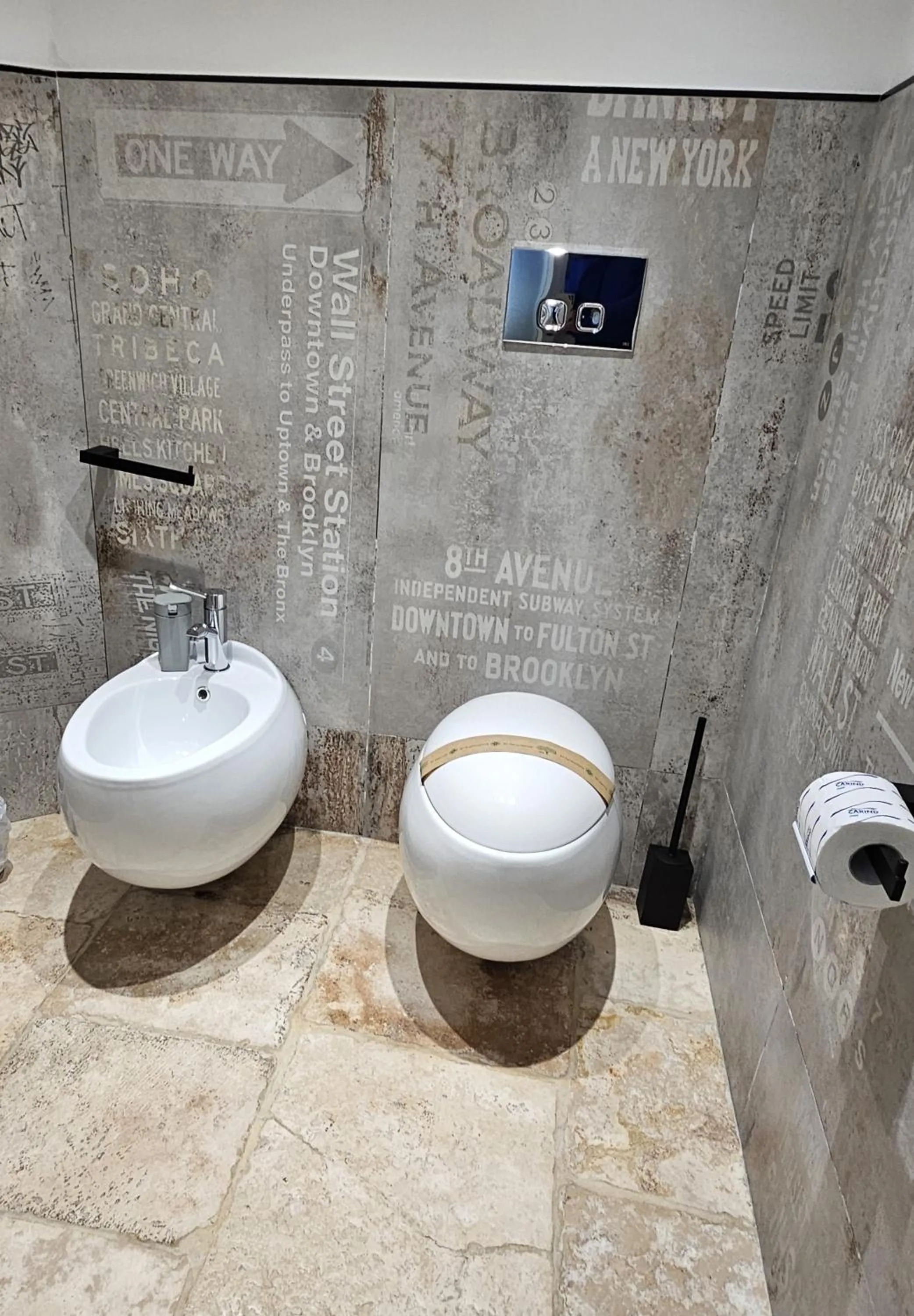 Toilet in Binario1 Rooms