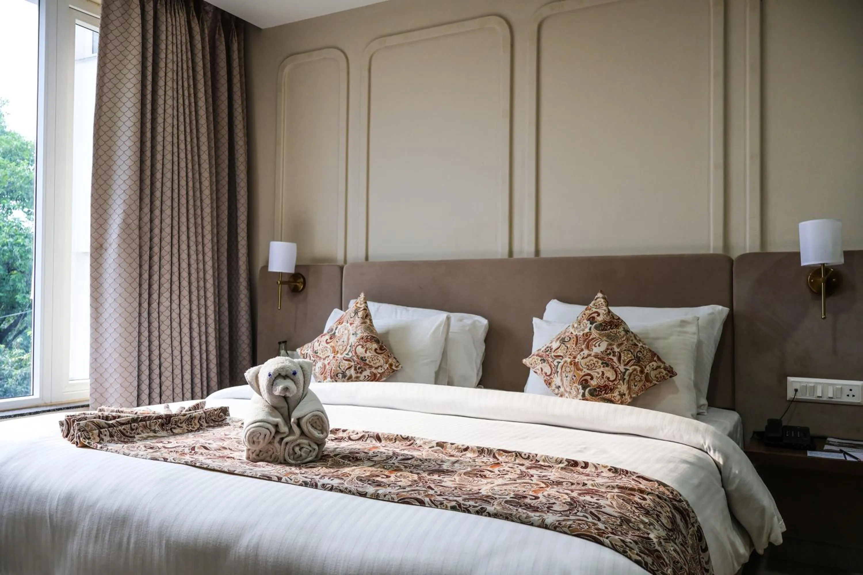 Bed in HHW Buddha Lineage