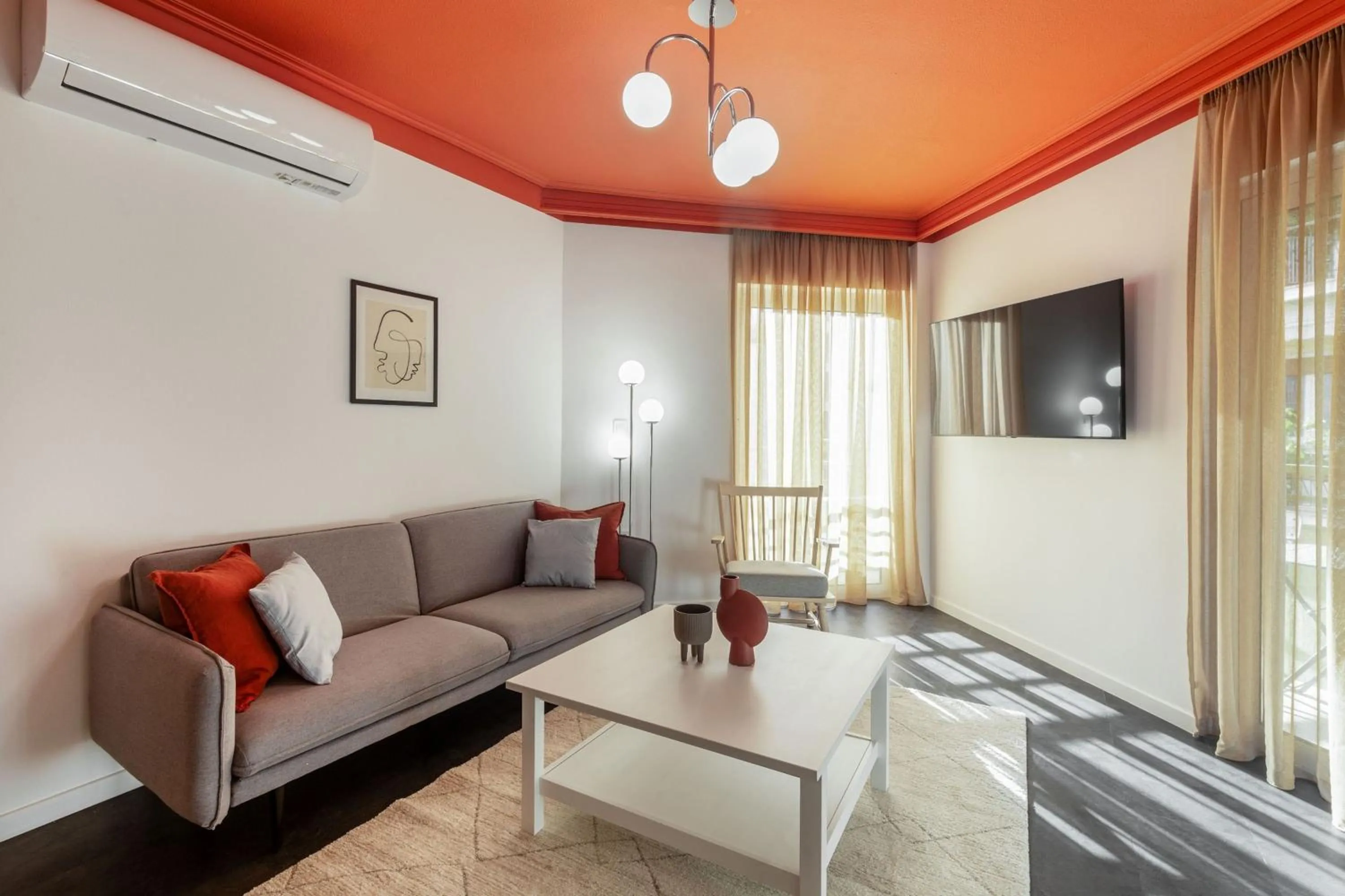 TV and multimedia in OneZeroTwo by Zoia Living