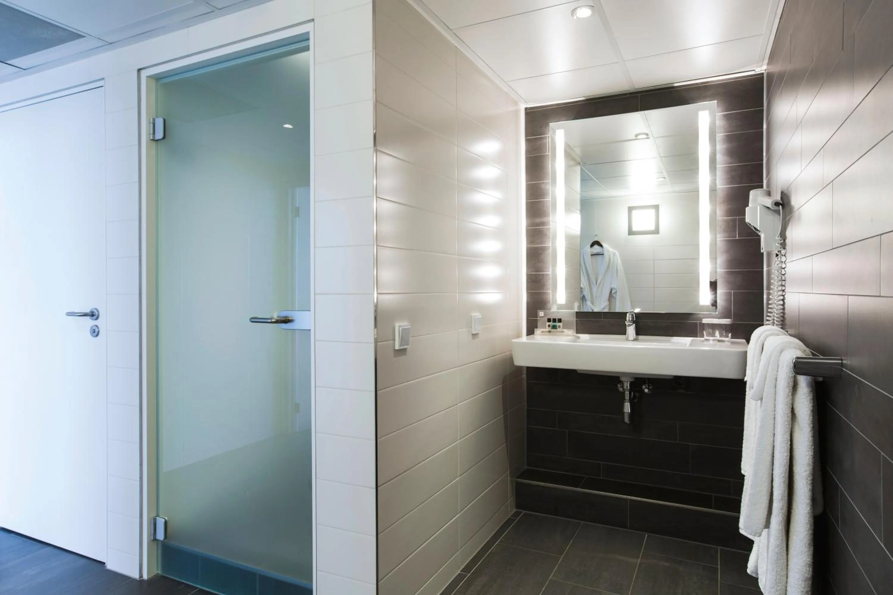 Photo of the whole room in Holiday Inn Eindhoven Centre by IHG