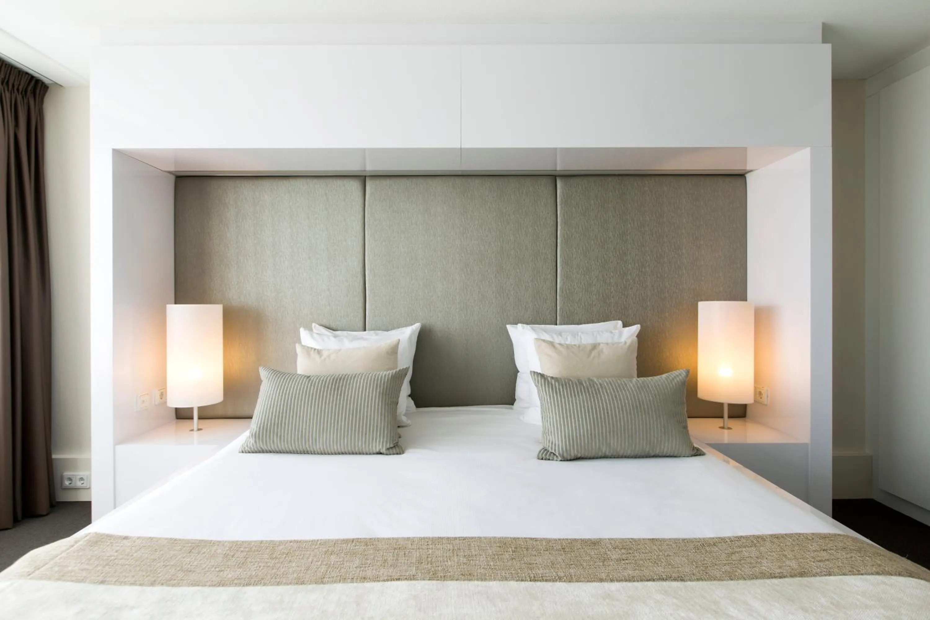 Photo of the whole room, Bed in Holiday Inn Eindhoven Centre by IHG