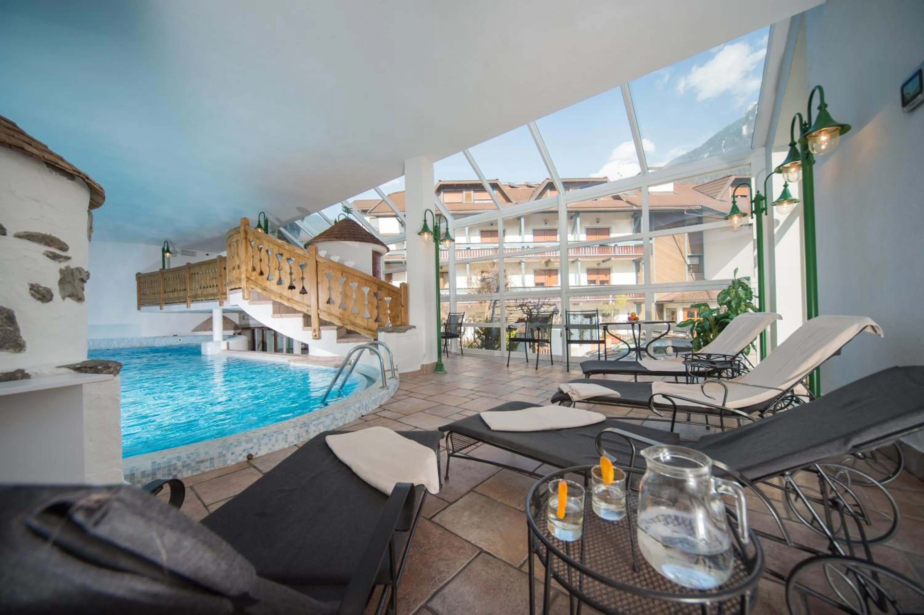 Swimming pool in Hotel Mühlenerhof