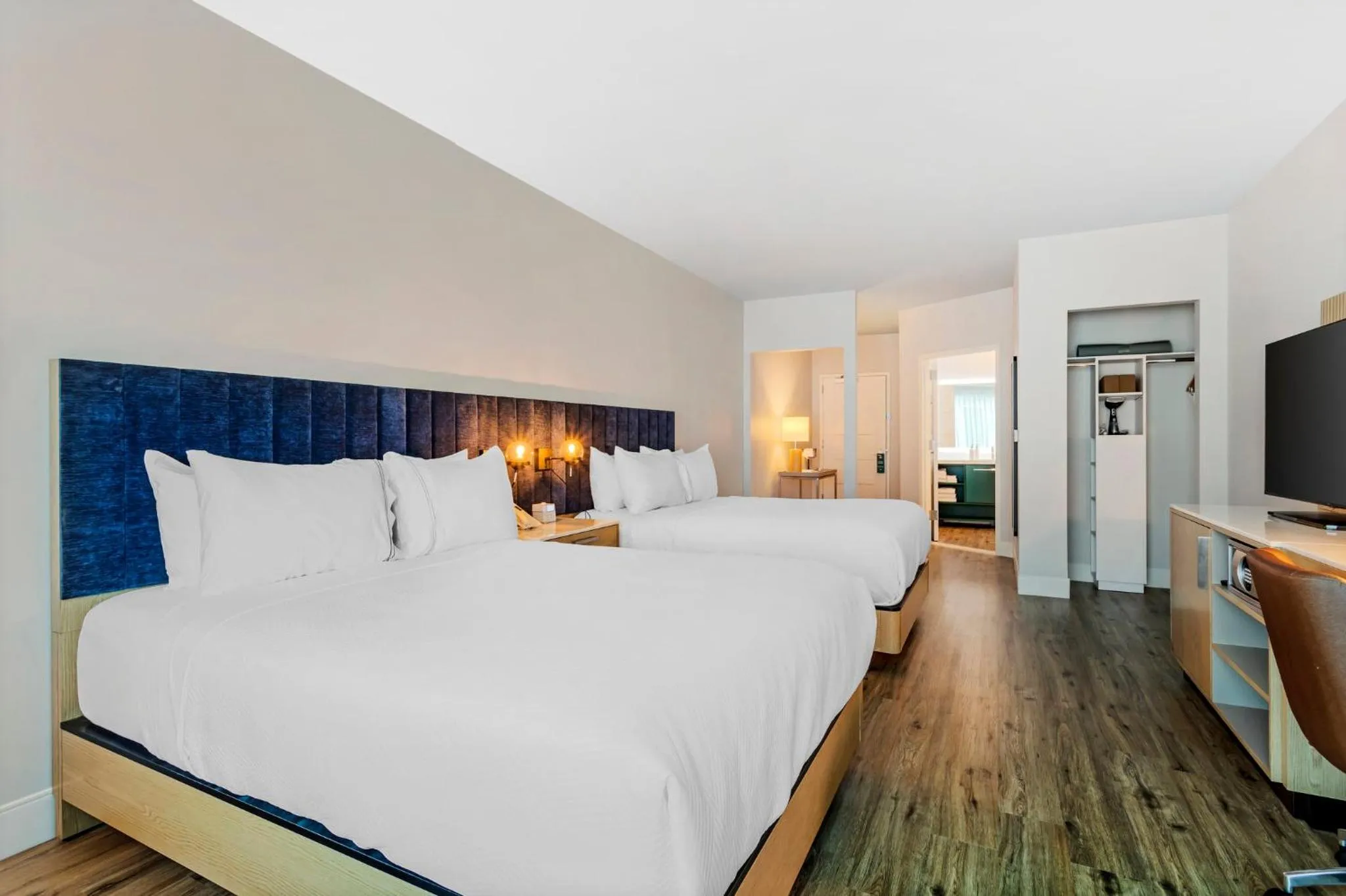 Photo of the whole room, Bed in EVEN Hotel Waco - University Area by IHG