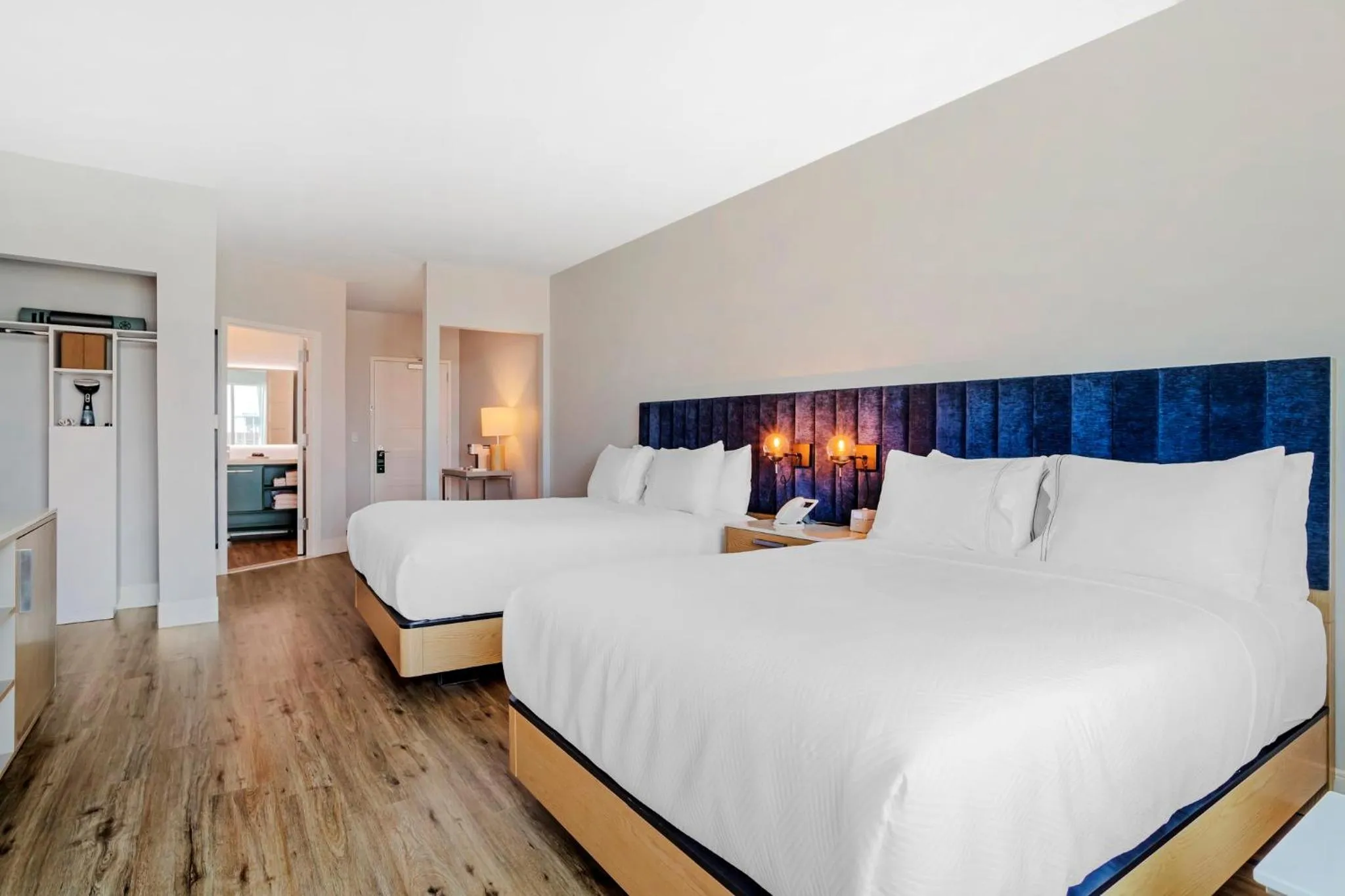 Photo of the whole room, Bed in EVEN Hotel Waco - University Area by IHG